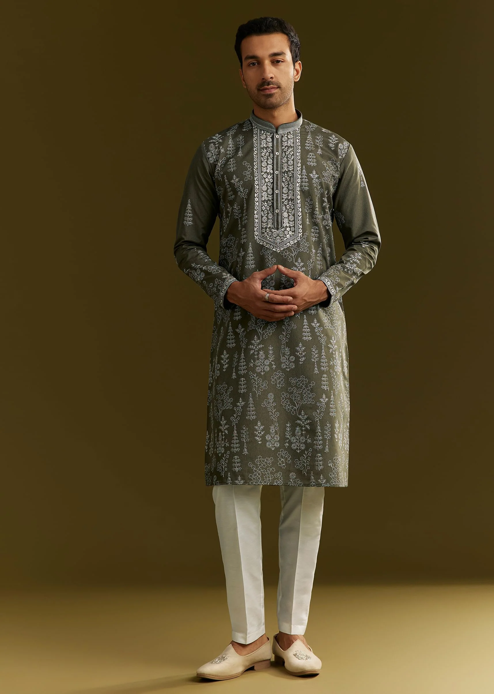 Green Silk Printed Kurta Set With Floral Vine Motif - Image 2