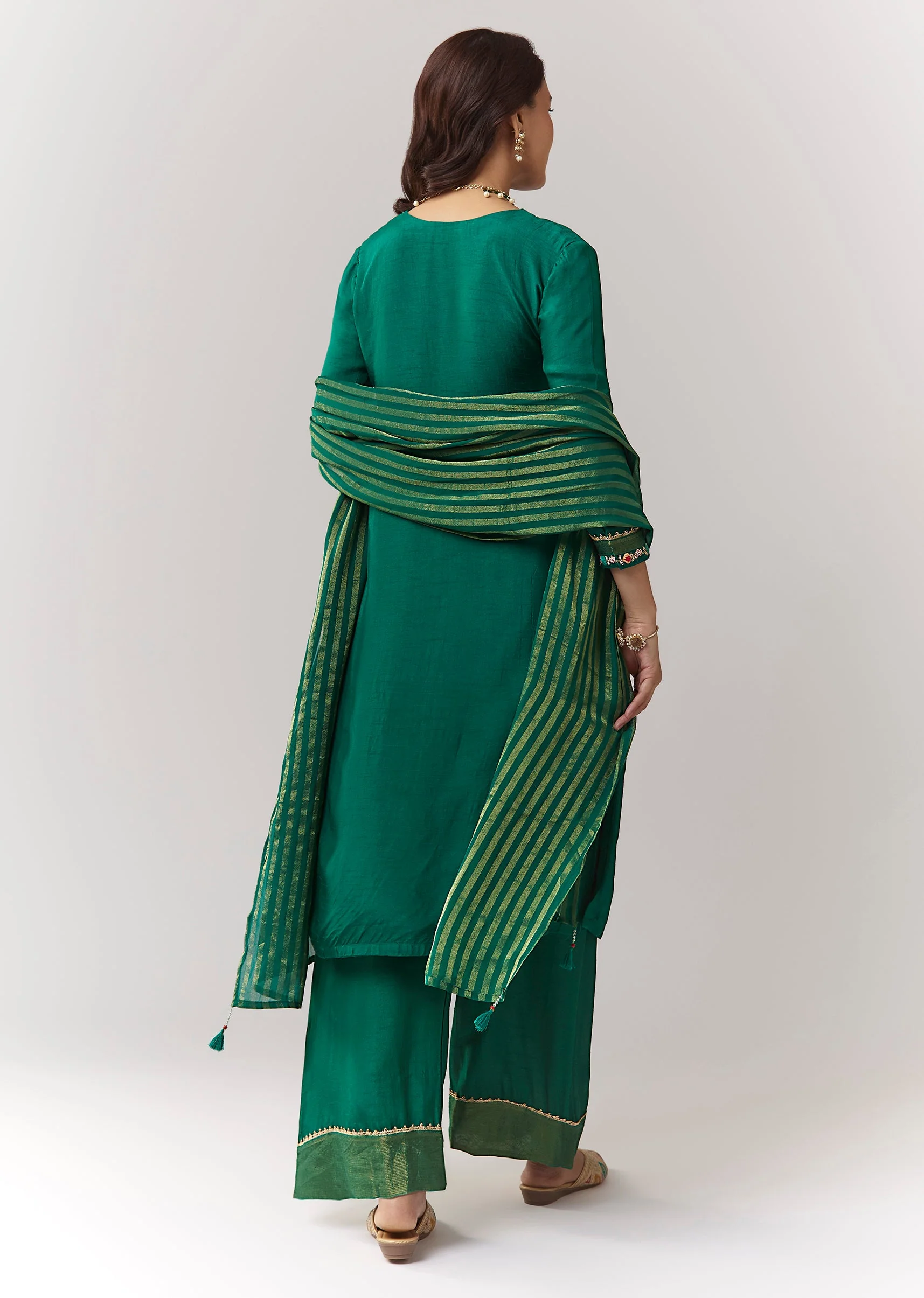 Green Zardosi Threadwork Kurta Palazzo Set With Dupatta - Image 5