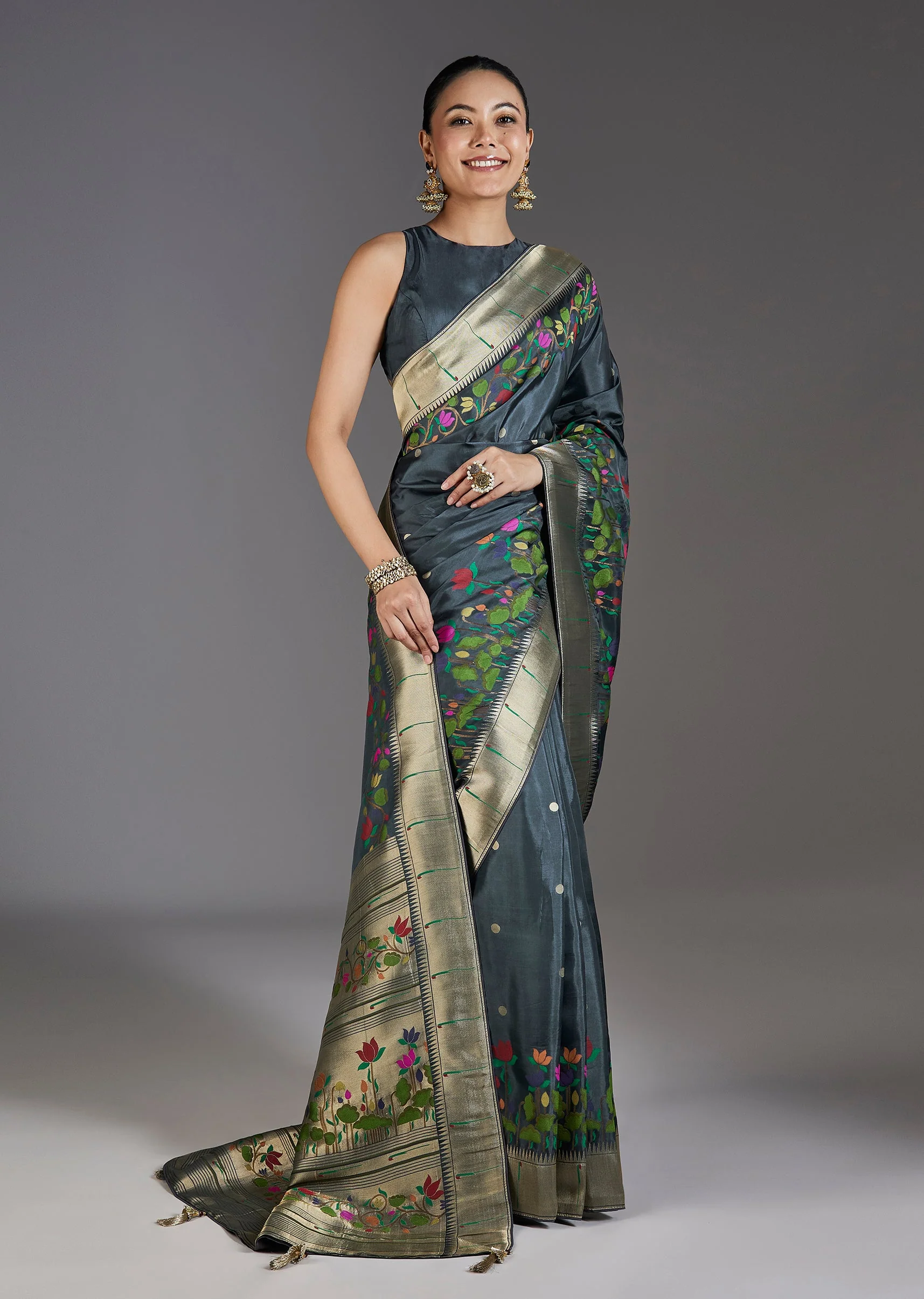 Grey Dola Silk Saree - Image 3