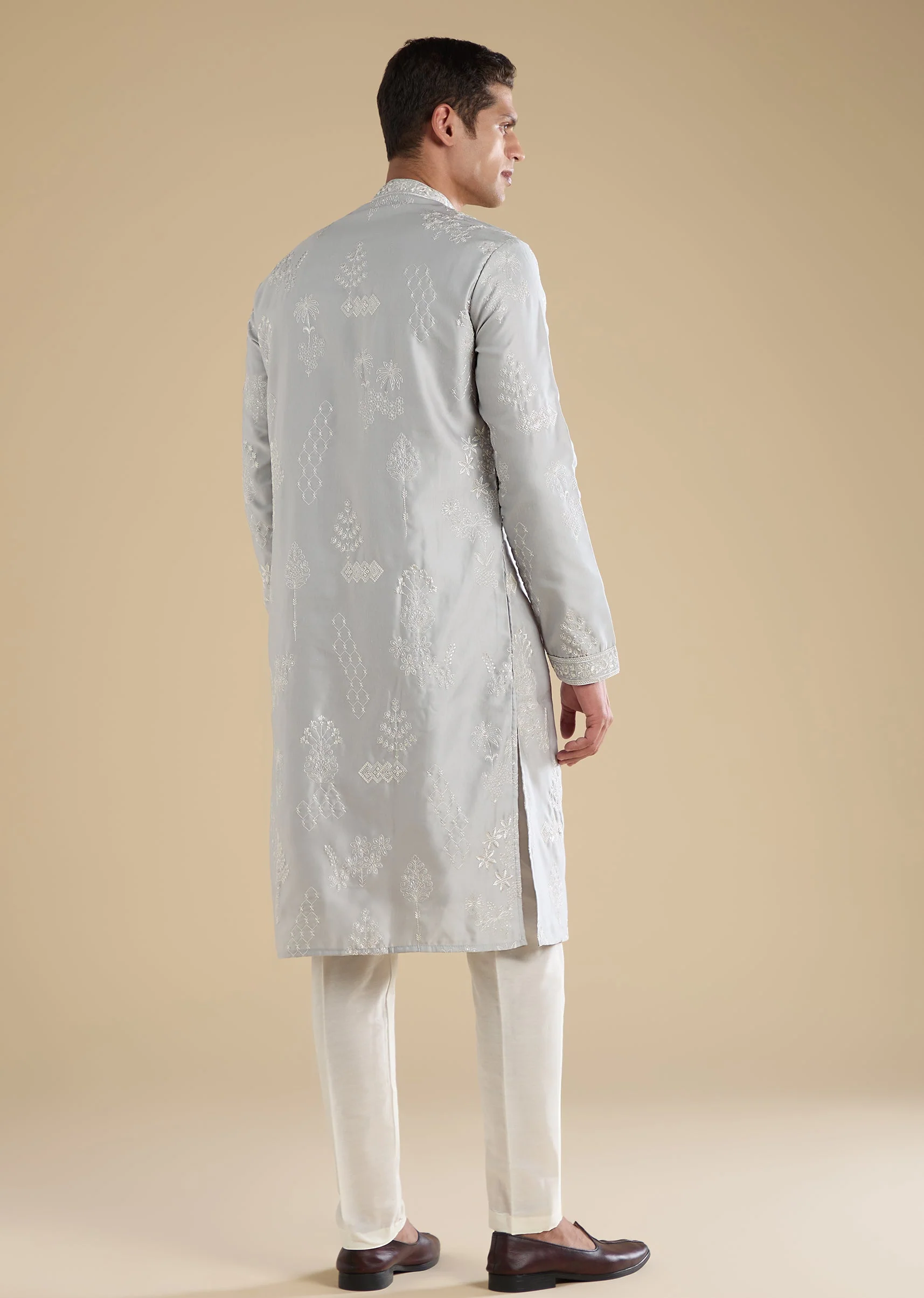 Grey Embellished Kurta Set With Pants - Image 5