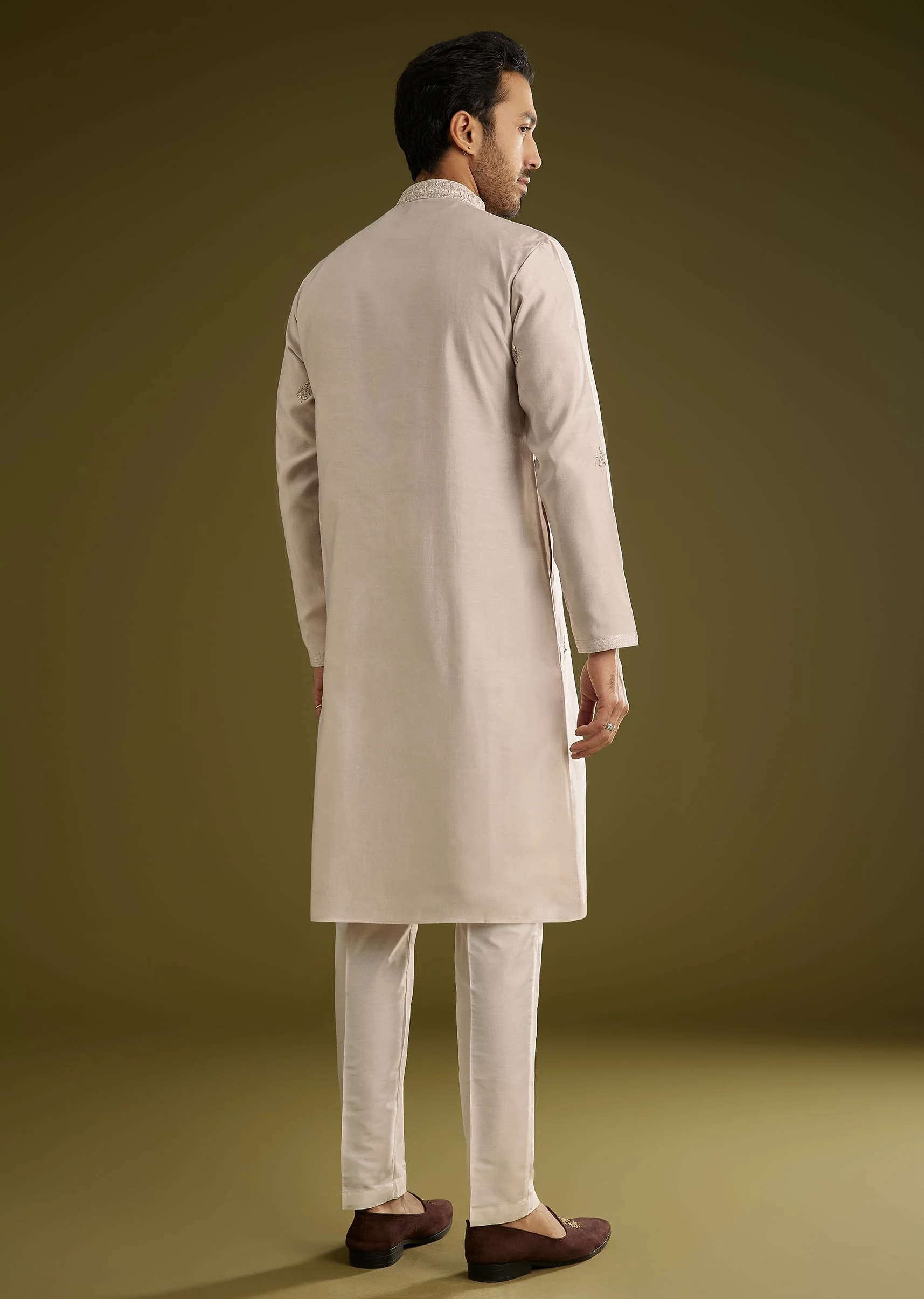 Grey Silk Kurta Set With Mirror And Thread Work - Image 5