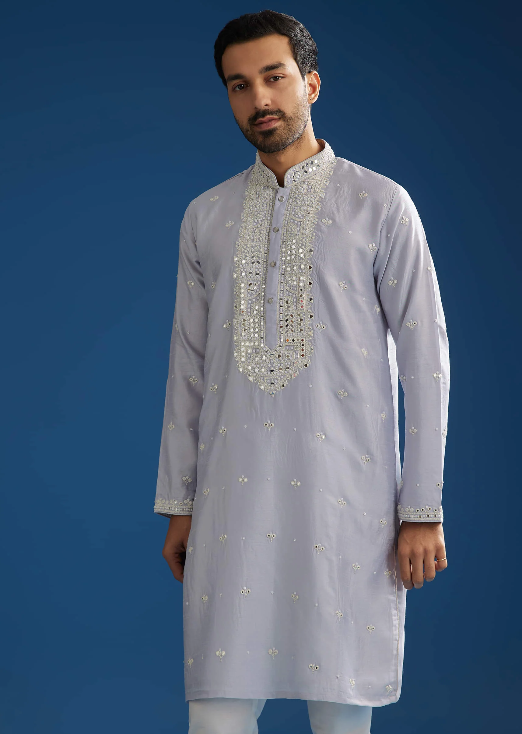 Grey Silk Mirrorwork Kurta Set With Threaded Yoke - Image 3