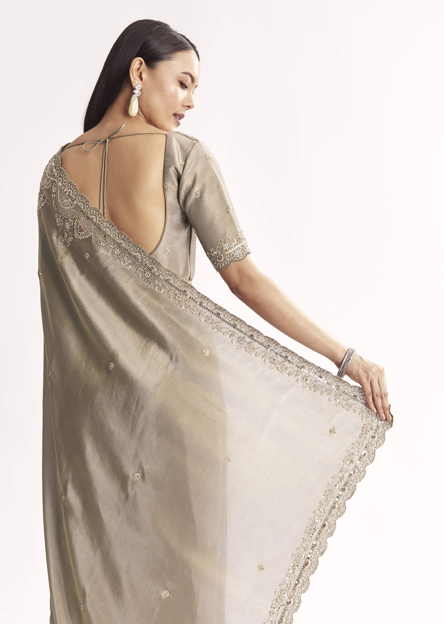 Grey Tissue Saree With Cutdana Sequins Beads And Resham Embroidery - Image 4