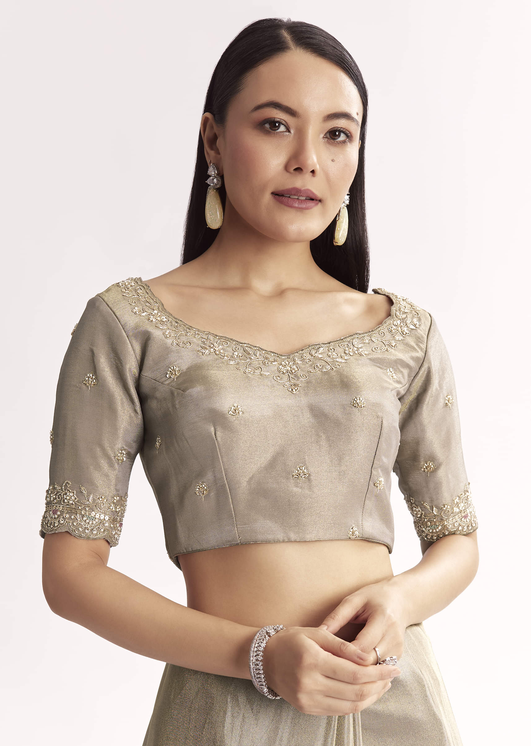 Grey Tissue Saree With Cutdana Sequins Beads And Resham Embroidery - Image 7