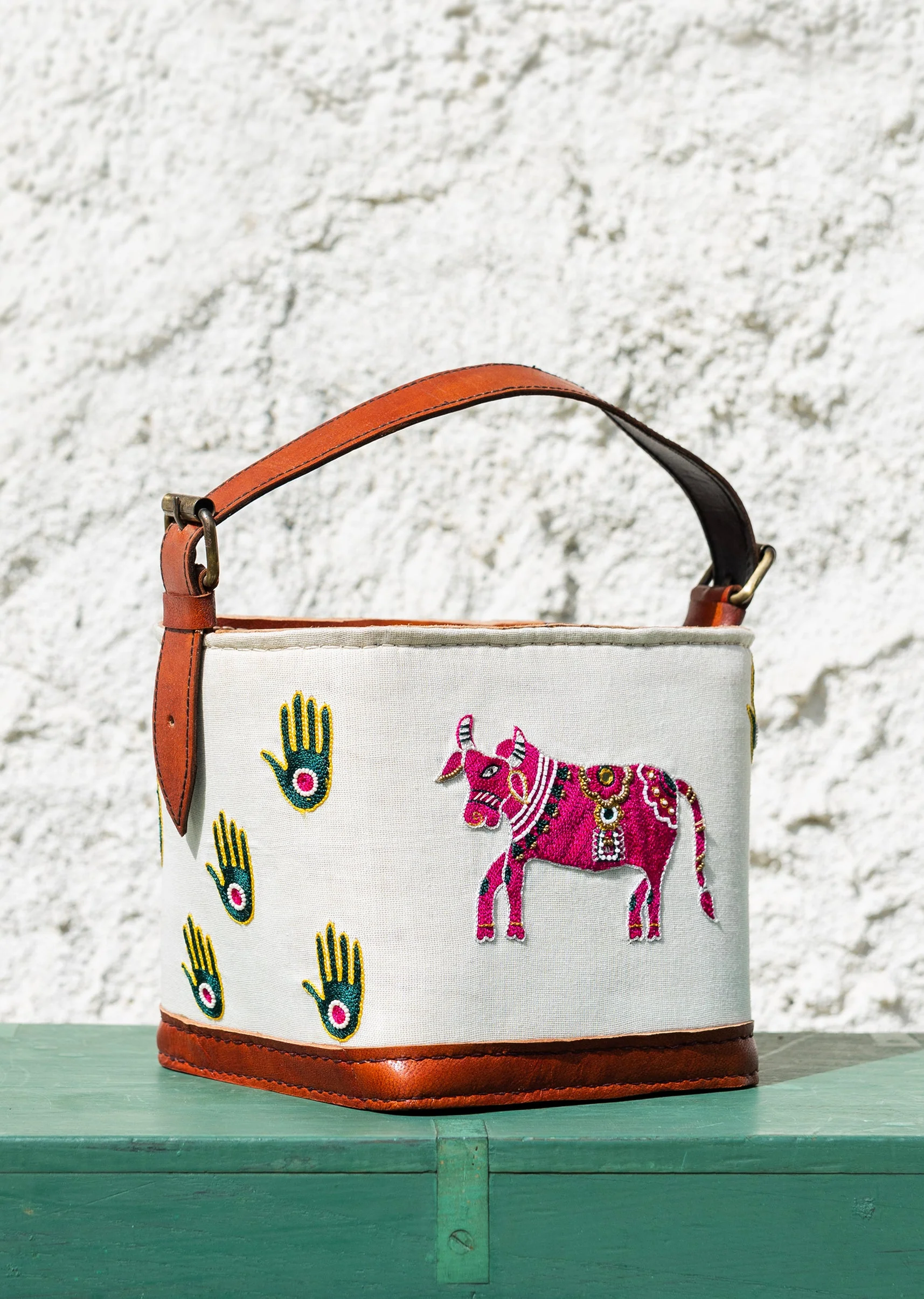 Handcrafted & hand embroidered leather bags - Image 2