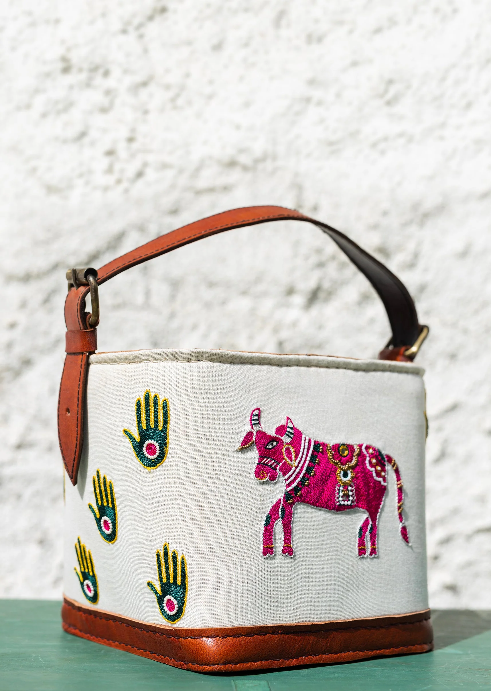 Handcrafted & hand embroidered leather bags - Image 3