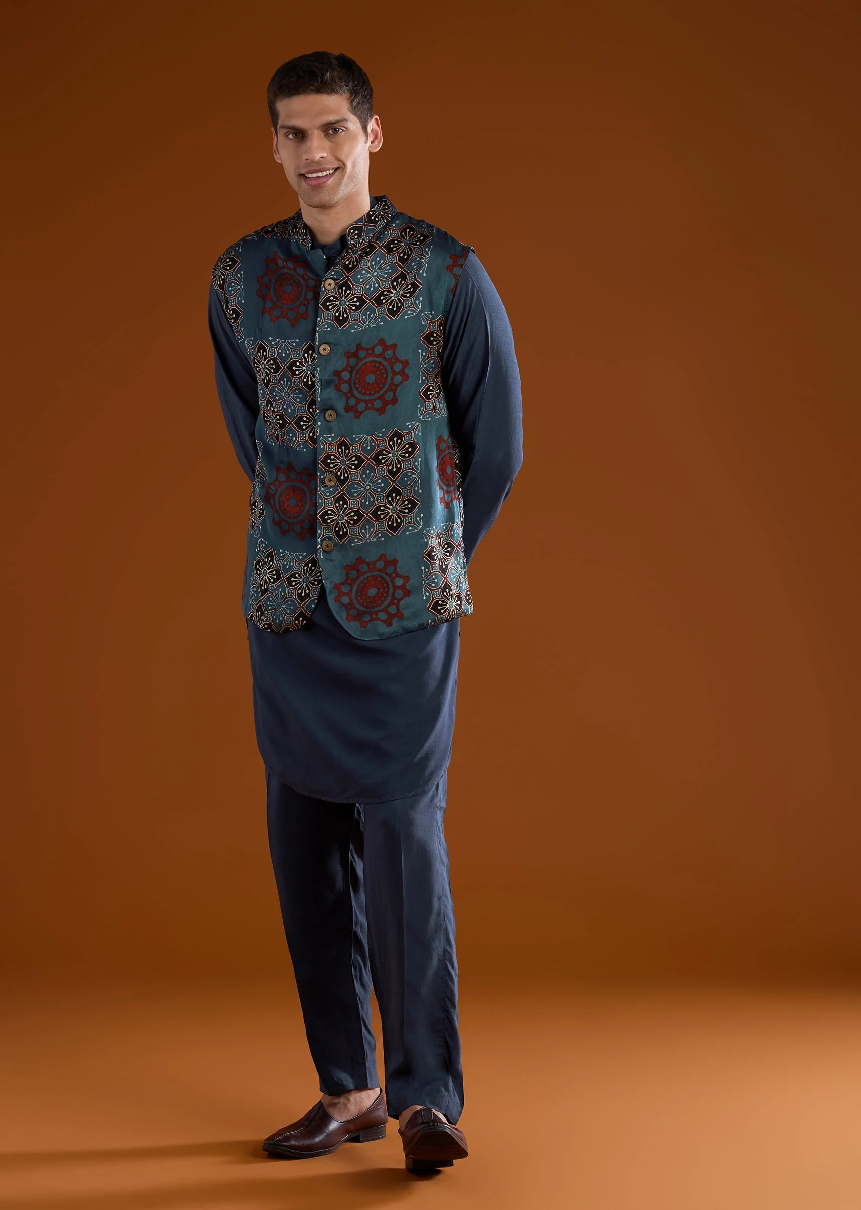 Indigo Modal Mens Kurta Jacket Set With Handblock Ajrakh - Image 3