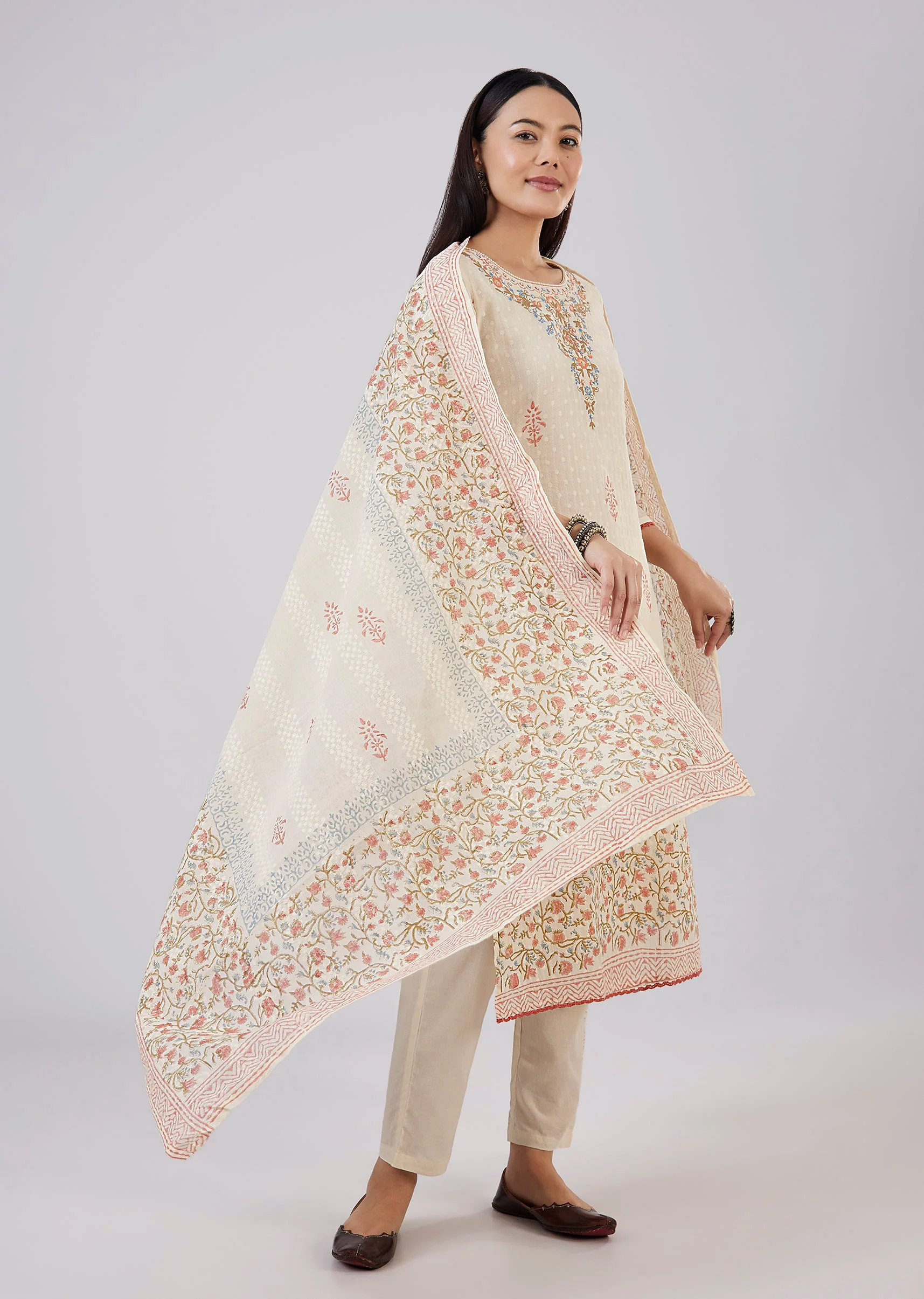 Ivory Cotton Kurta Set With Hand Block Print - Image 3