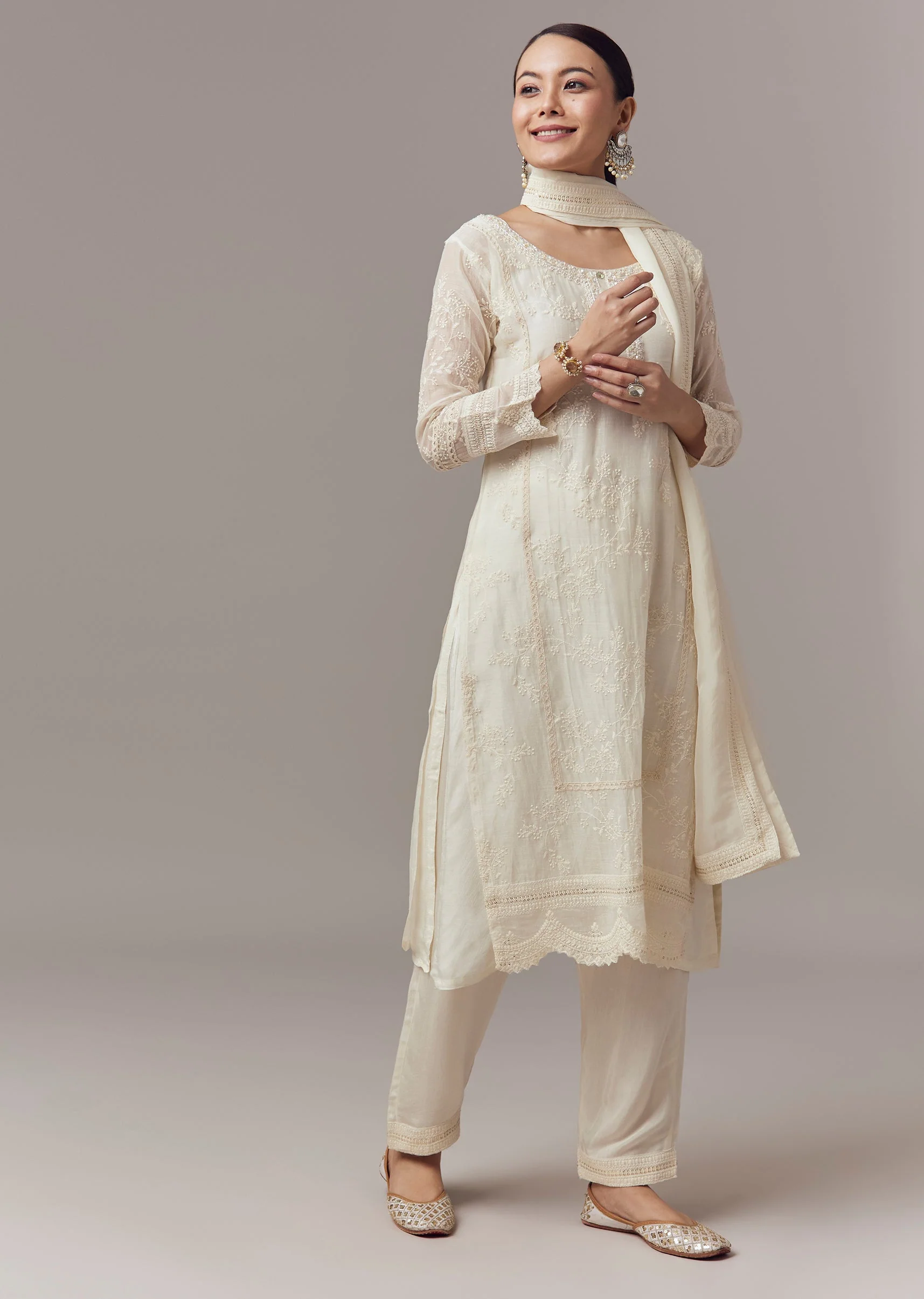 Ivory Kurta Set With Thread Sequins And Moti Work And Dupatta - Image 3