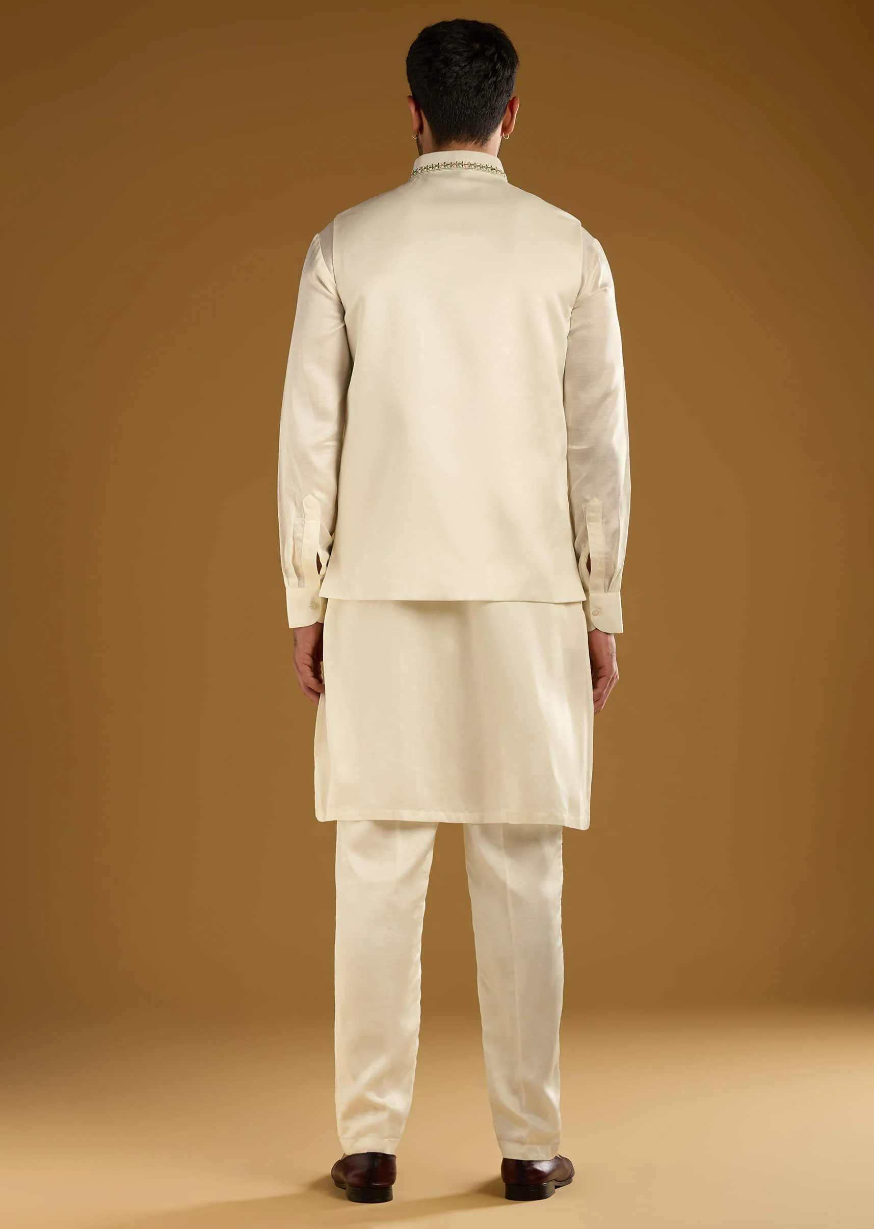 Ivory Linen Kurta Jacket Set For Men With Hand Embroidery - Image 5