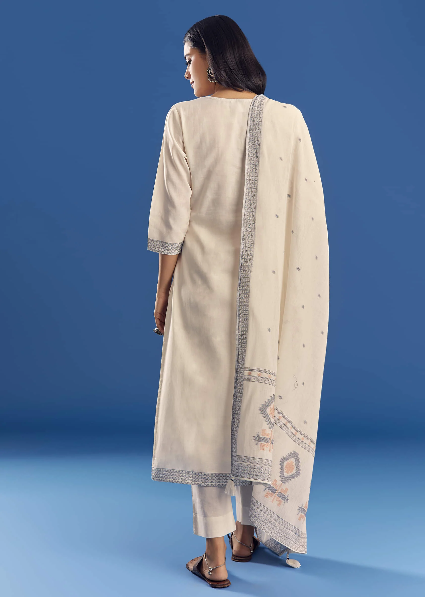 Ivory Mul Cotton Kurta Set With Thread Weaving And Dupatta - Image 5