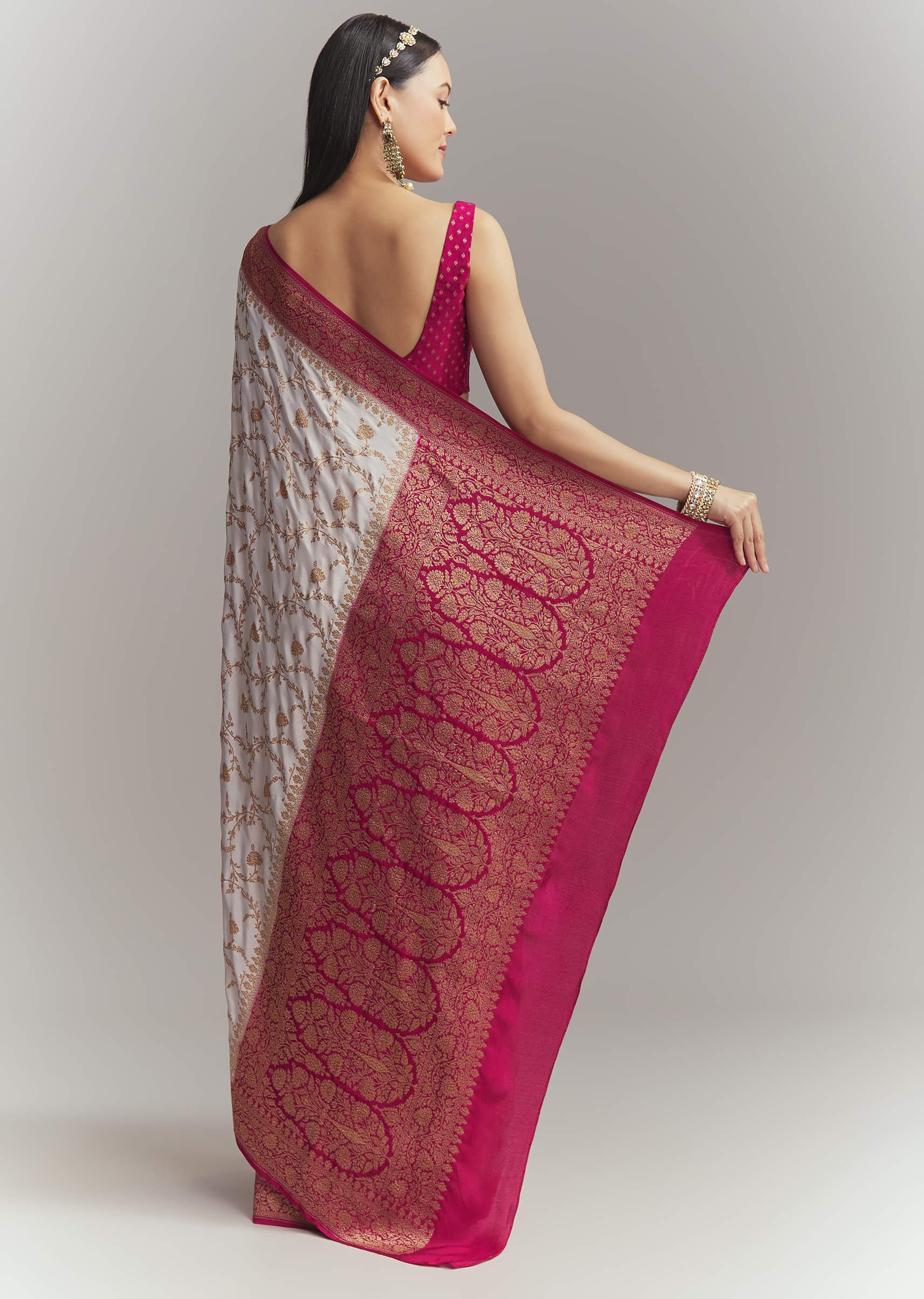 Ivory Silk Woven Saree With Rani Pink Contrast Work - Image 4