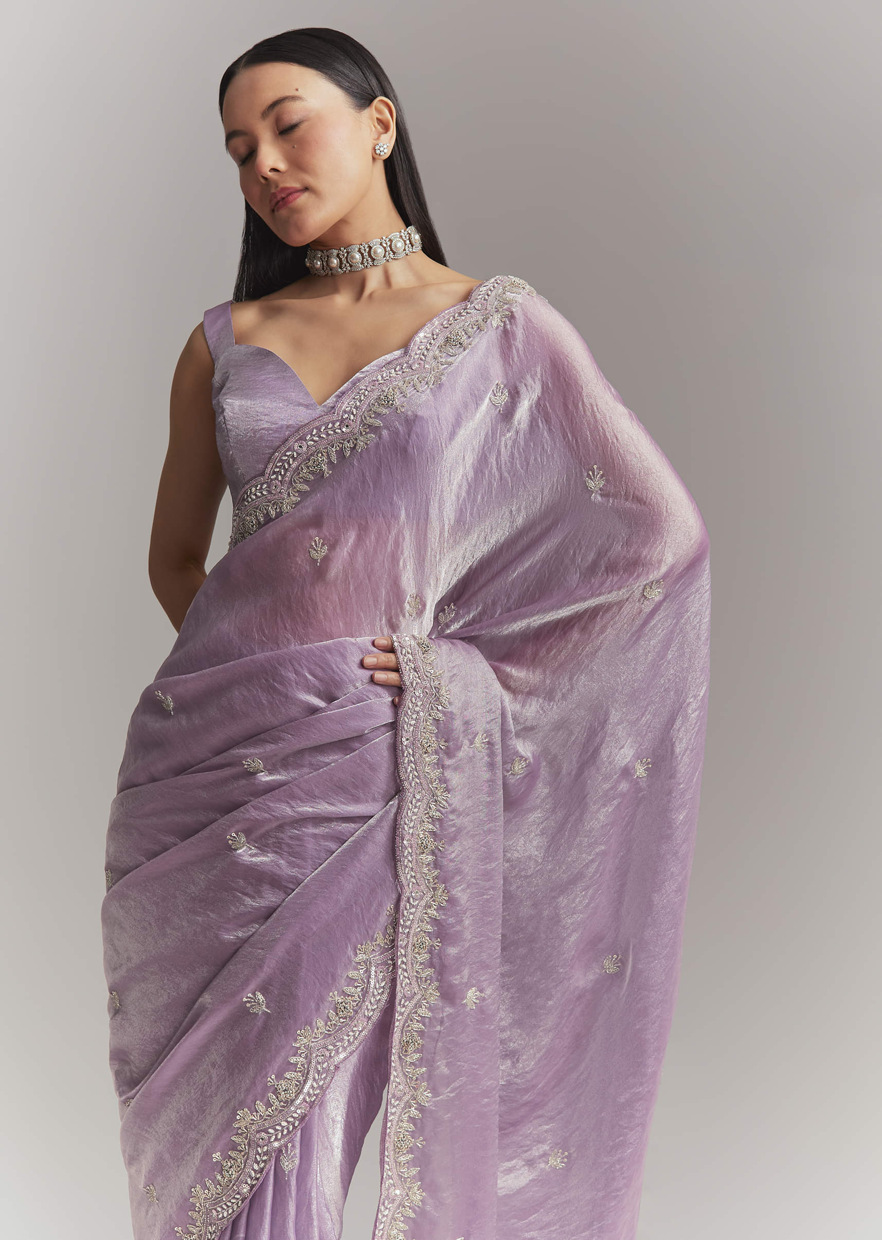 Lavender Chinon Embroidered Saree With Floral Embroidery - Image 4