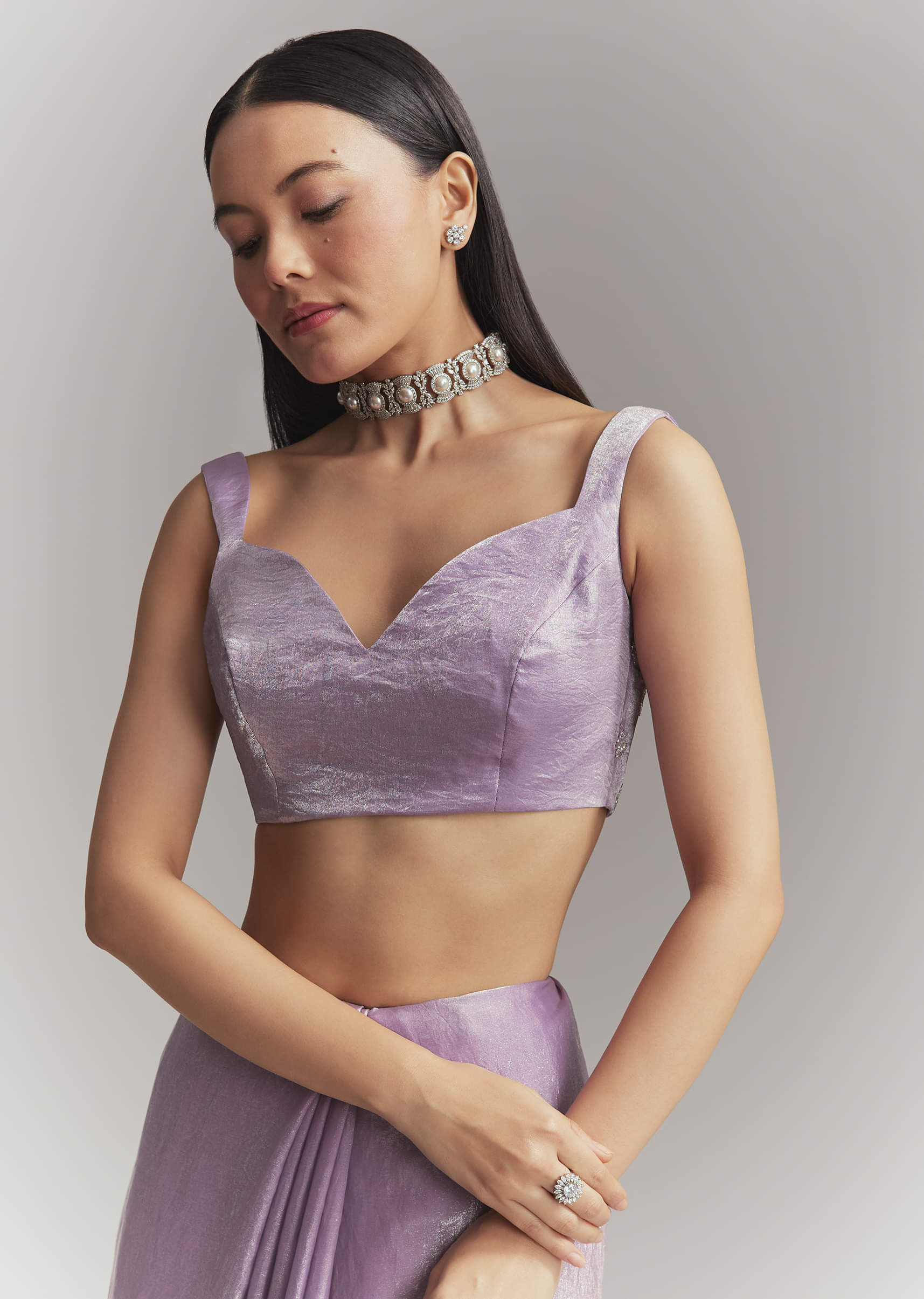 Lavender Chinon Embroidered Saree With Floral Embroidery - Image 7