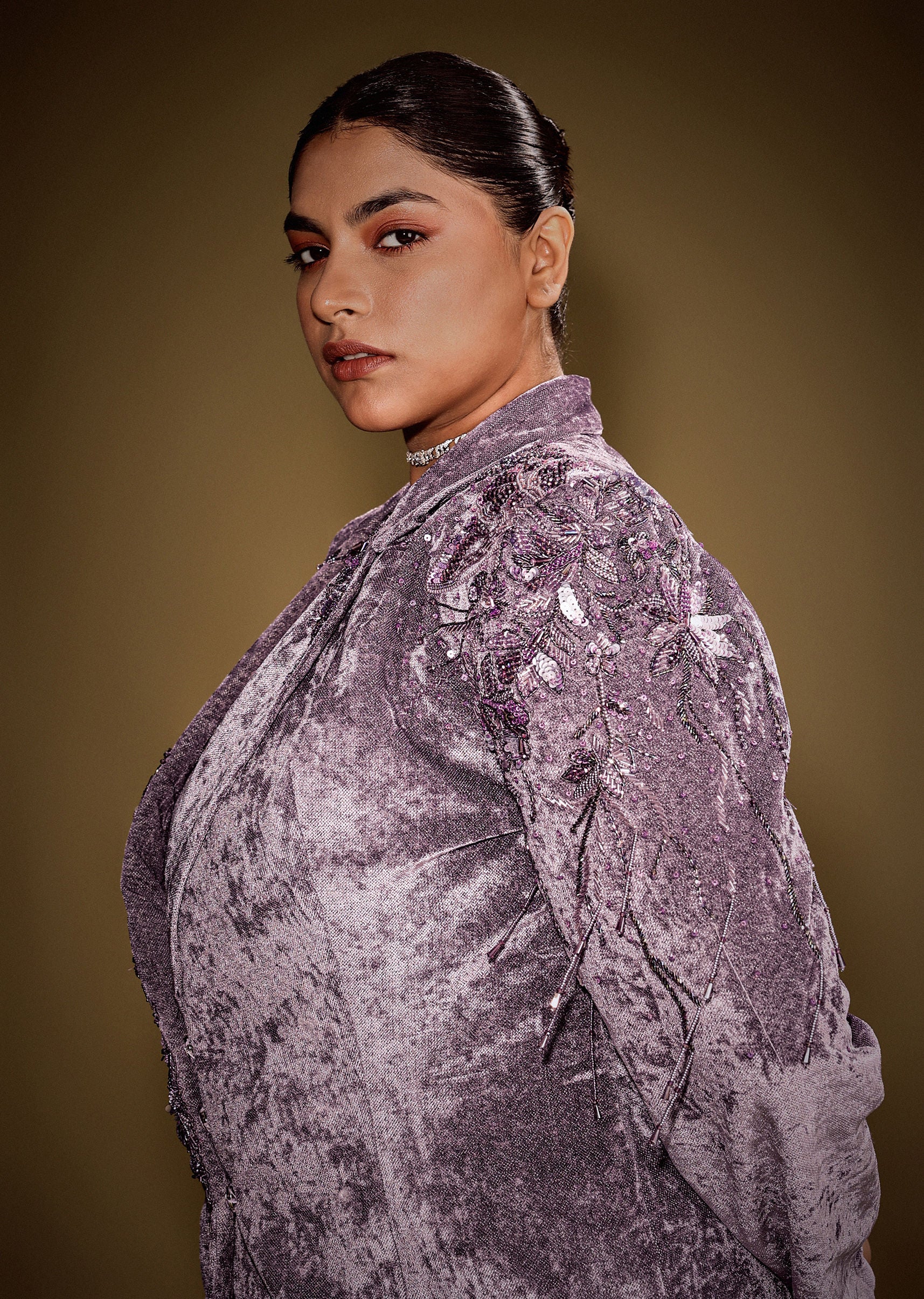 Lavender Velvet Indo Western Set With Embellished Blazer - Image 4