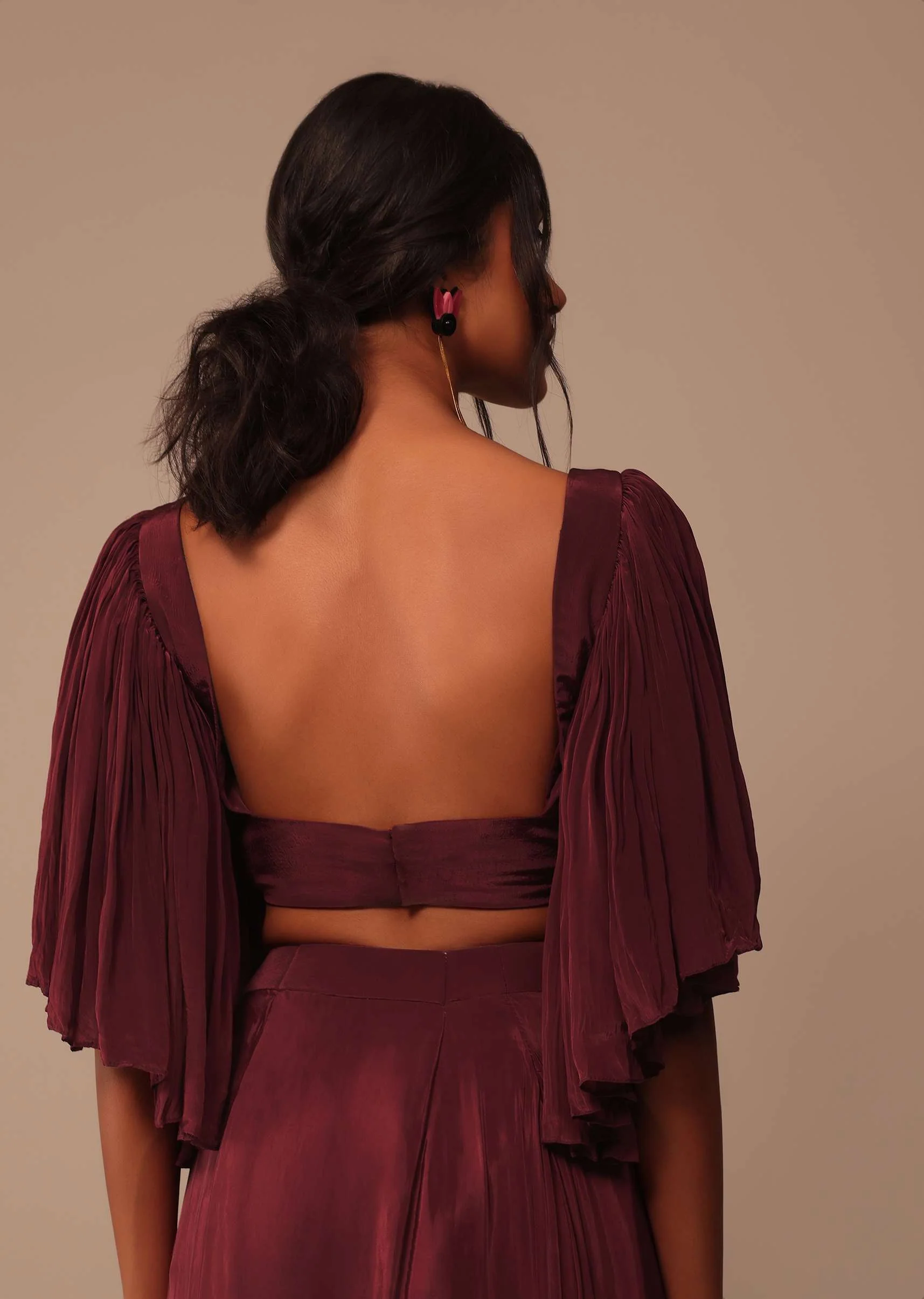 Maroon Indo-western Creep Saree Set With Embroidered Belt - Image 7