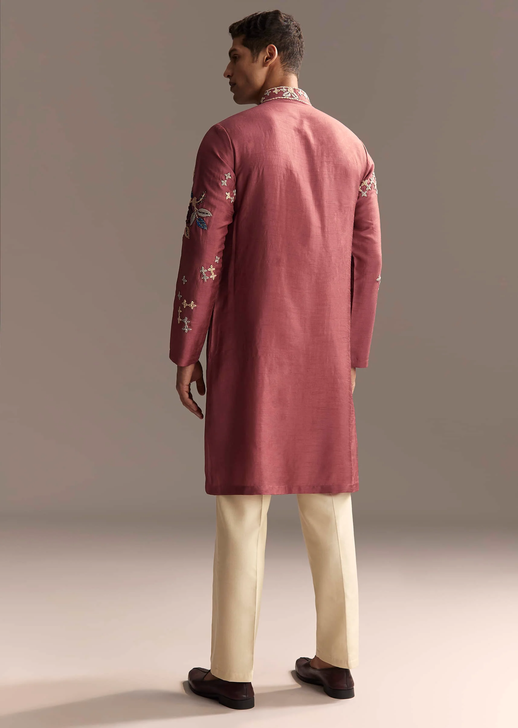 Maroon Kurta Set For Men With Floral Resham Embroidery - Image 3