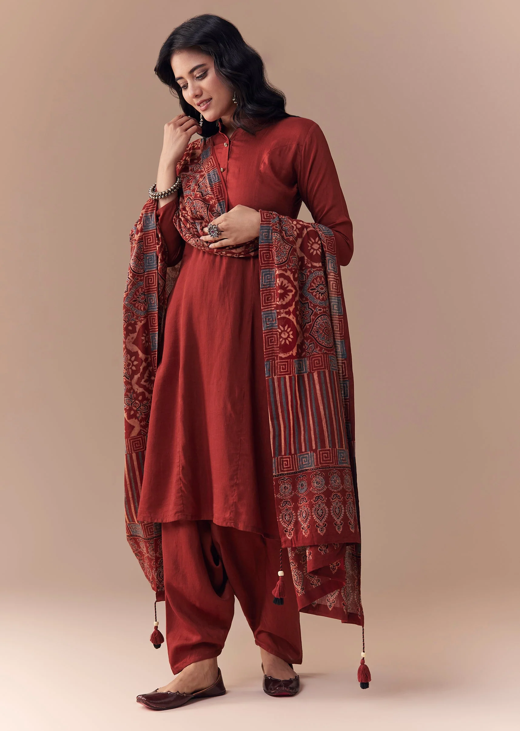 Maroon Linen Kurta Set with Handblock Ajrakh Dupatta