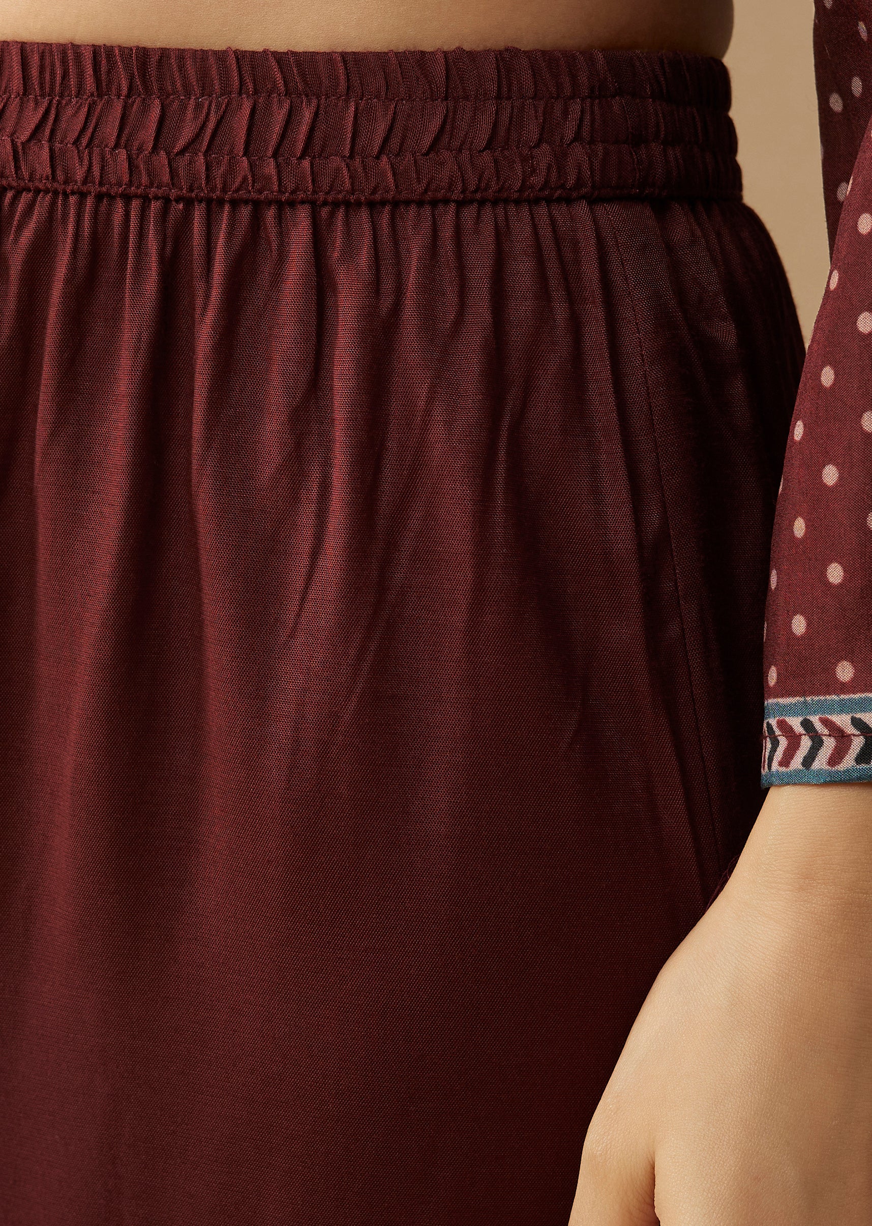 Maroon Silk Celebration Duo – Printed Silk Kurta Pant Set For Her And Maroon Casual Kurta Set For Him - Image 6