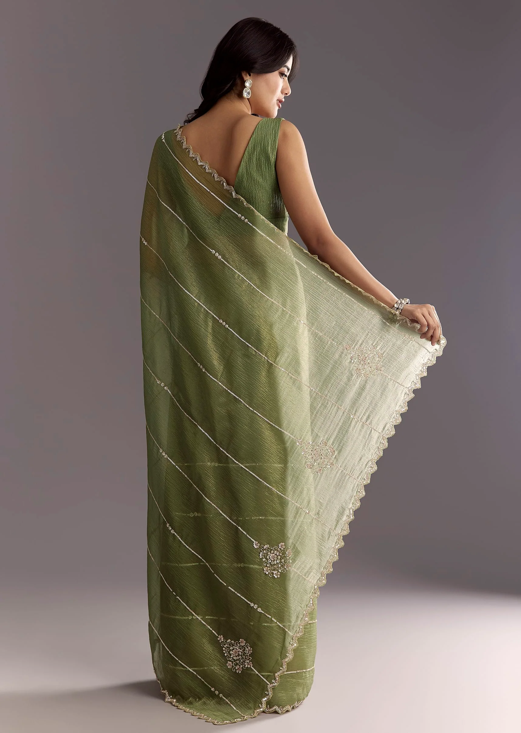 Mehendi Green Crushed Tissue Saree With Embroidered Scallop Border - Image 6