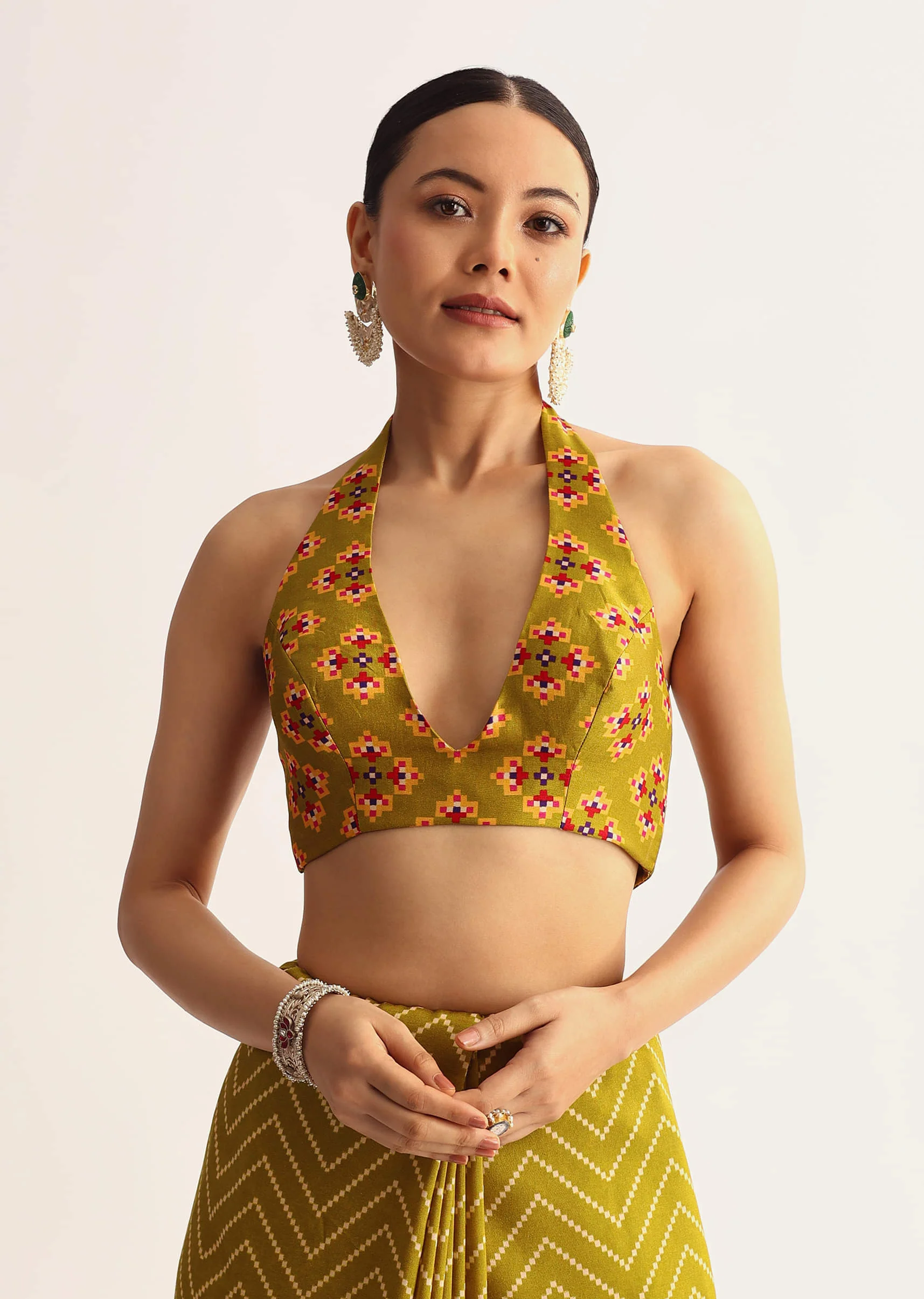 Mehendi Green Patola Printed Satin Saree With Scallop Embroidered Border - Image 7