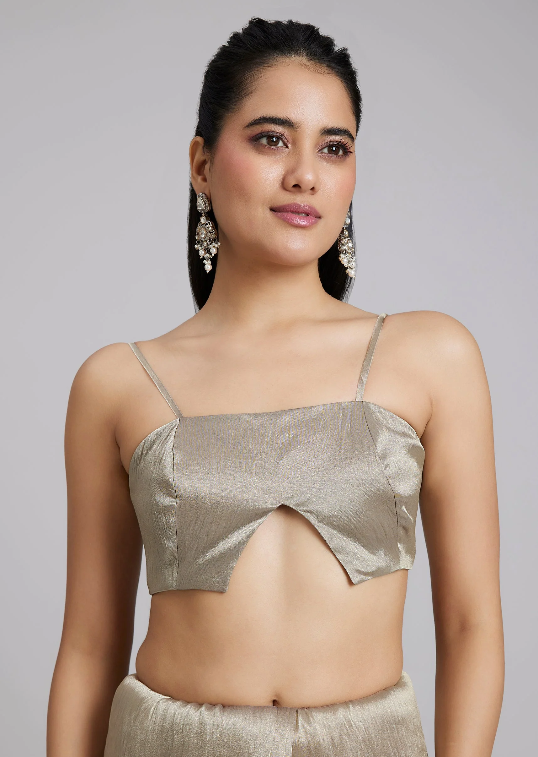 Metallic Grey Tissue Silk Saree With Minimal Butti Work And Heavy Pallu End Border - Image 7