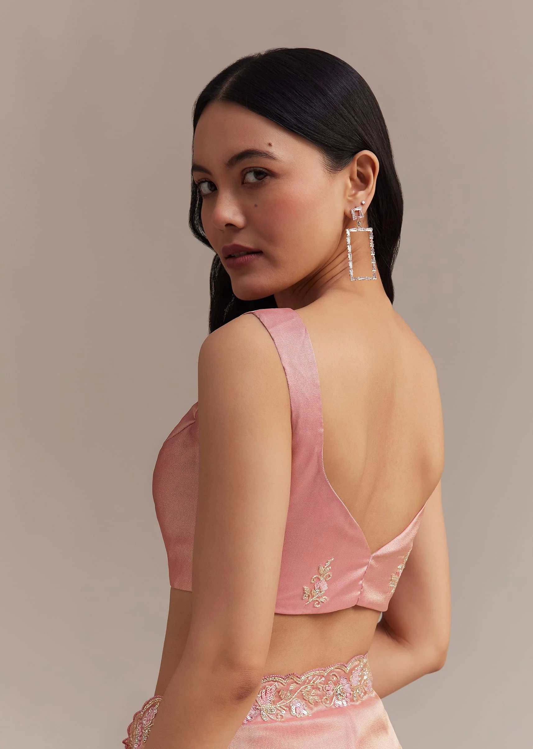 Metallic Pink Organza Tissue Saree With Cutdana And Bead Embroidery - Image 8