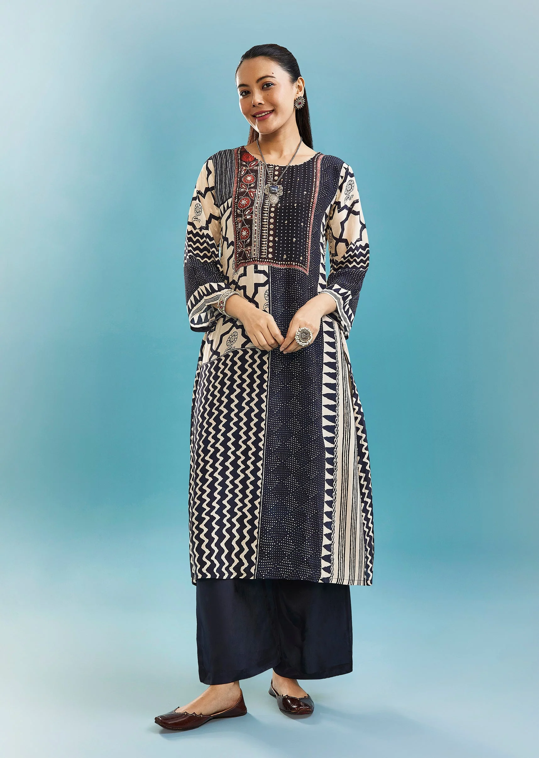 Midnight Blue Kurta Set With Zari And Sequins Work - Image 3