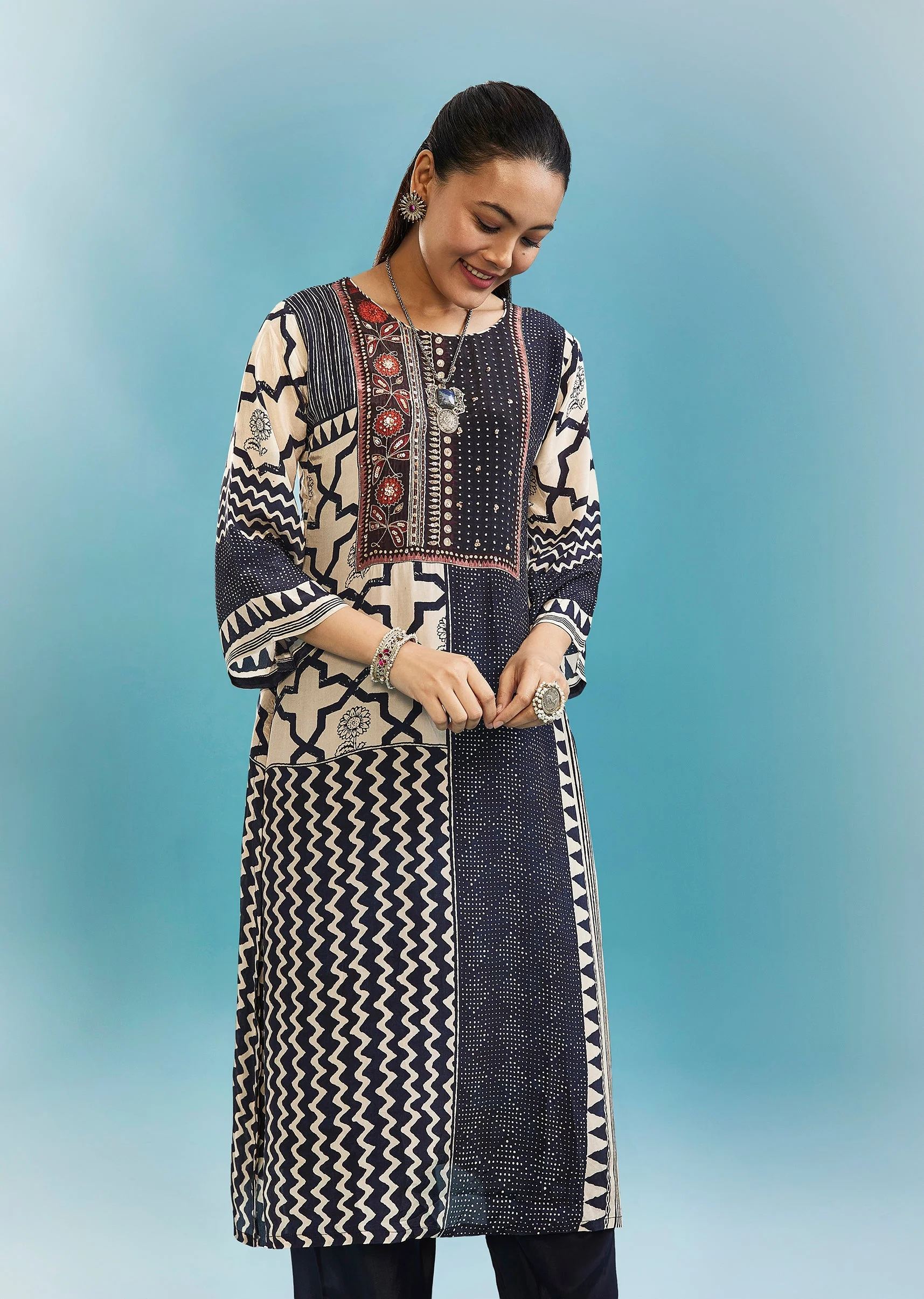 Midnight Blue Kurta Set With Zari And Sequins Work - Image 4