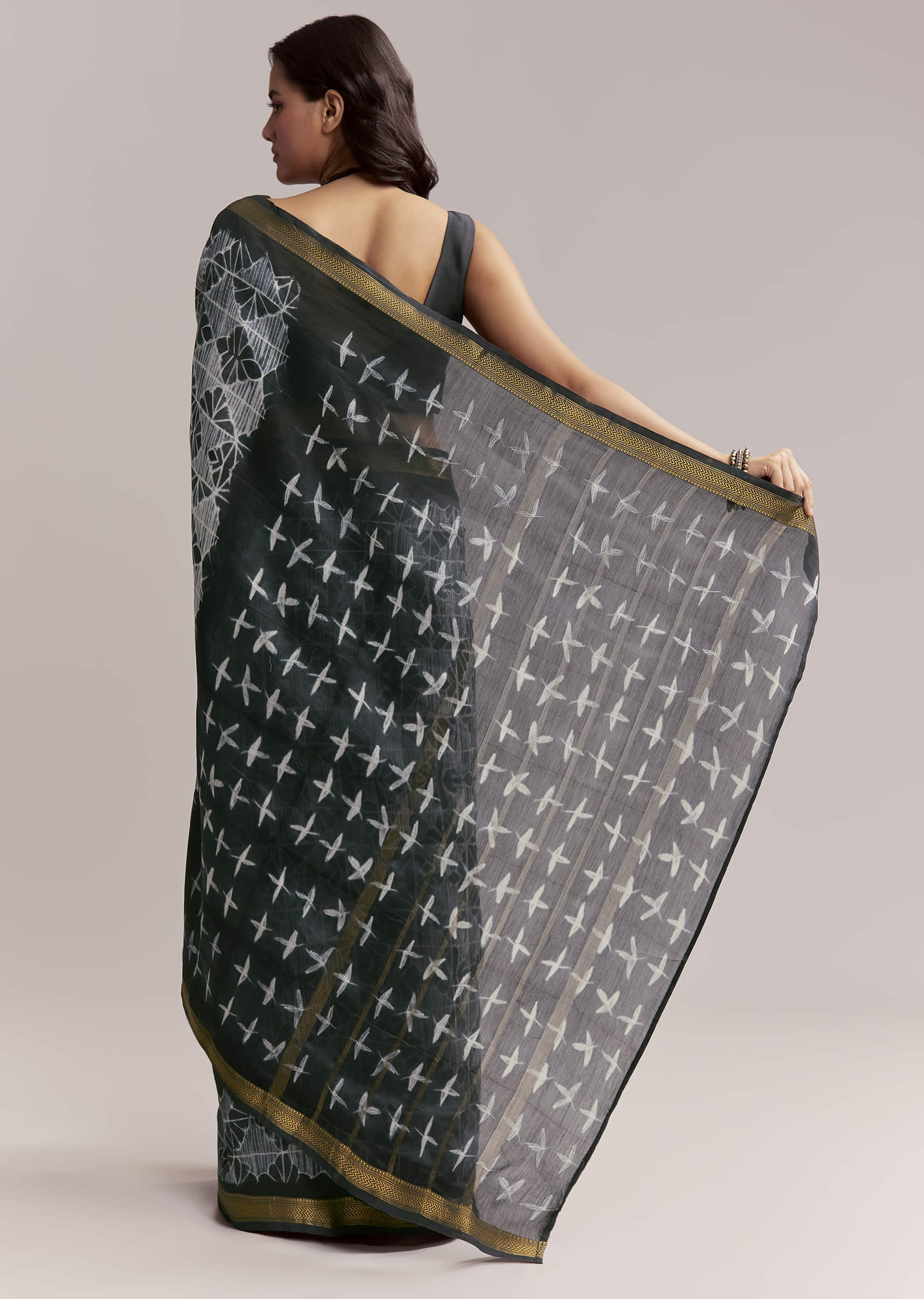 Midnight Blue Linen Printed Saree With Hand Dyed Shibori Print - Image 4