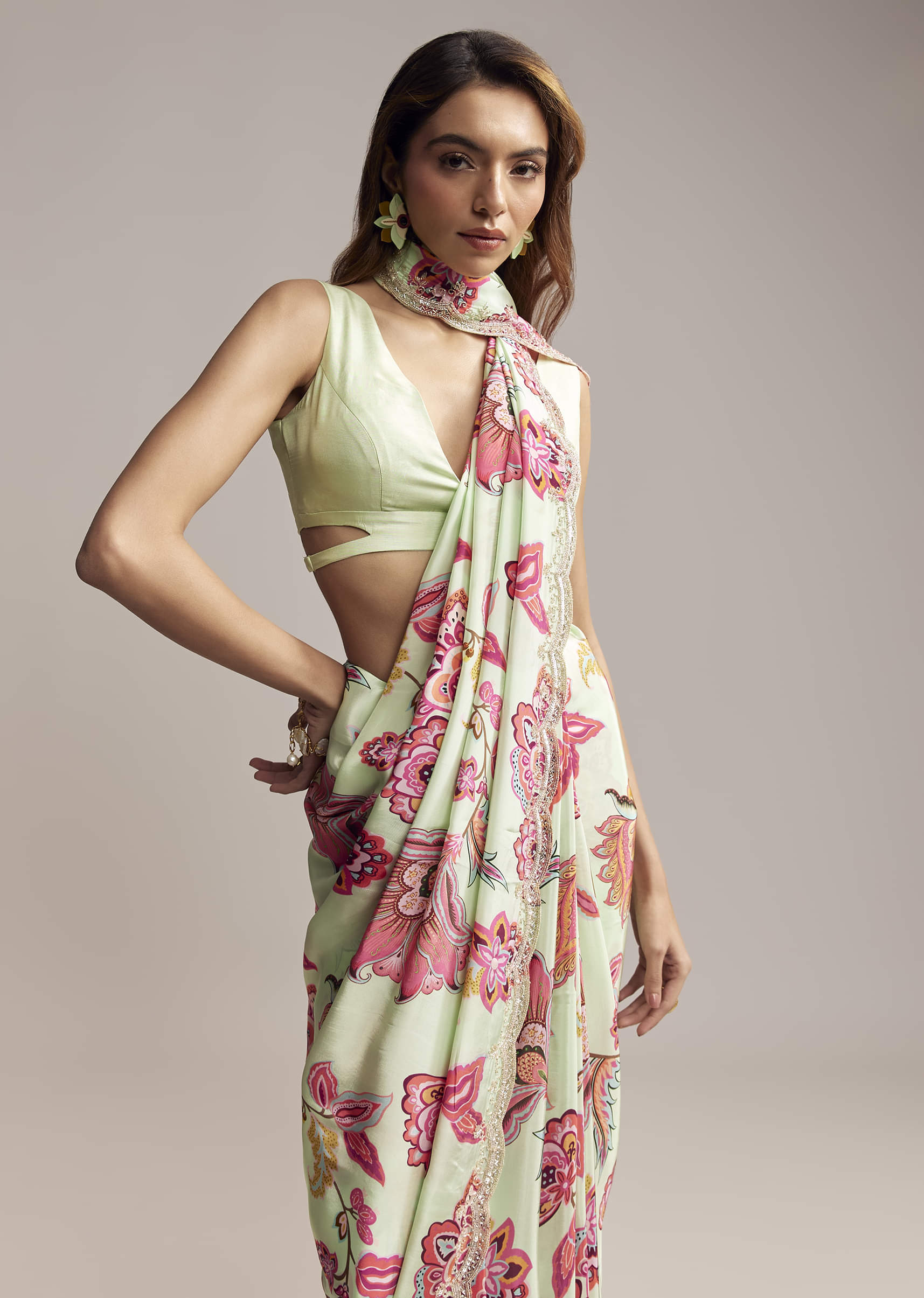 Mint Green Crepe Saree With Embroidered Scallop Border - Image 4