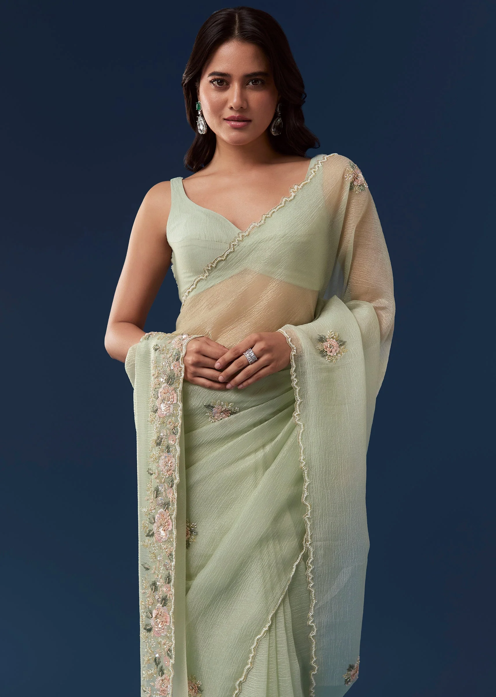 Mint Green Crush Tissue Saree With Cutwork Floral Border And Butti Embroidery - Image 5