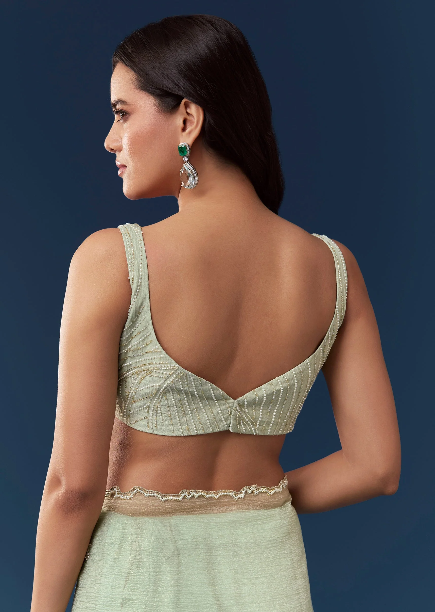 Mint Green Crush Tissue Saree With Cutwork Floral Border And Butti Embroidery - Image 8