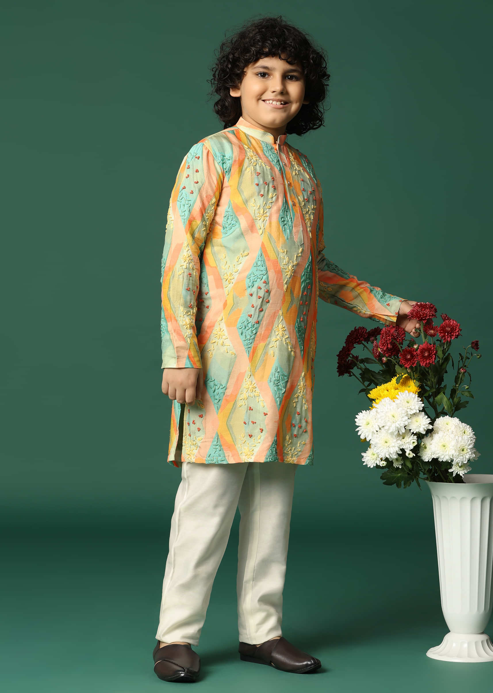 MultiColour Kurta Pant With Resham Work For Boys - Image 4