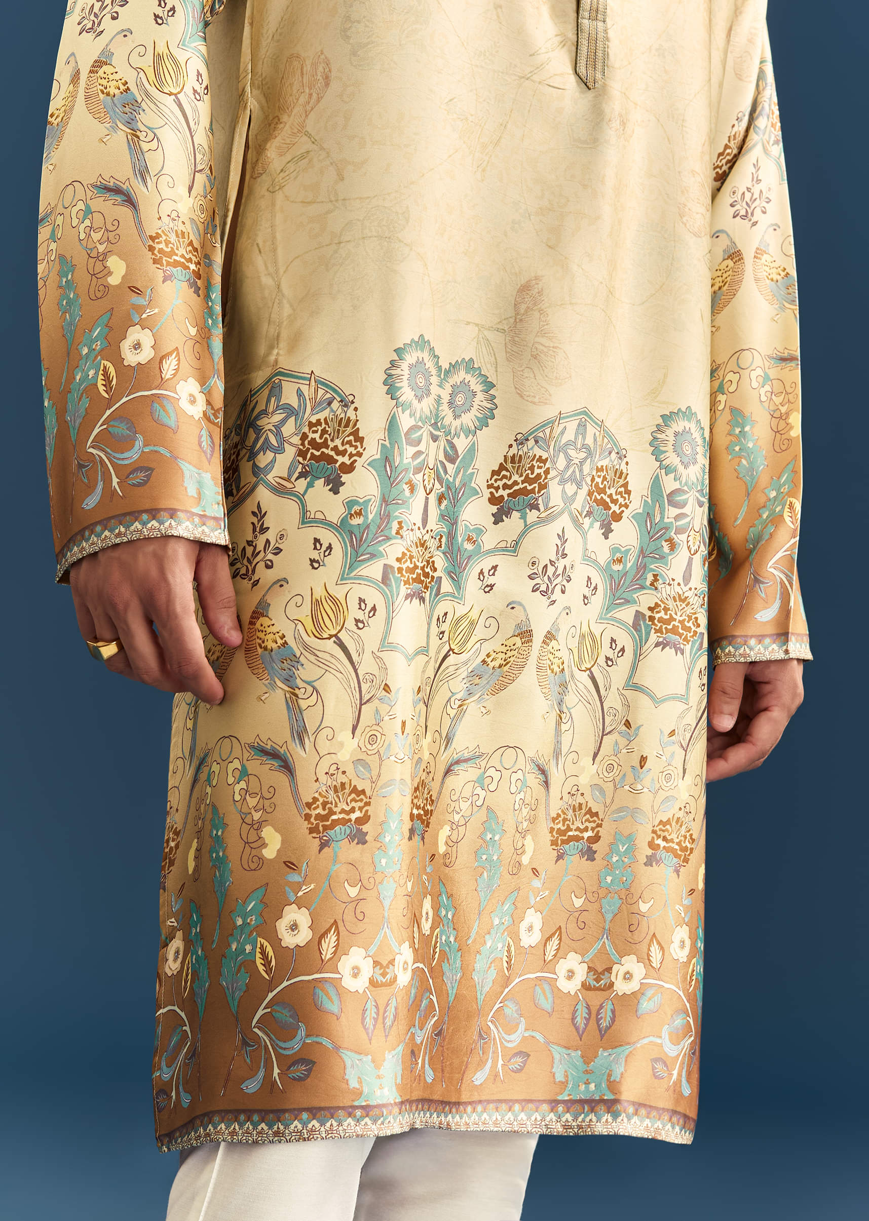 Multicolour Silk Kurta Set For Men With Abstract Print - Image 2