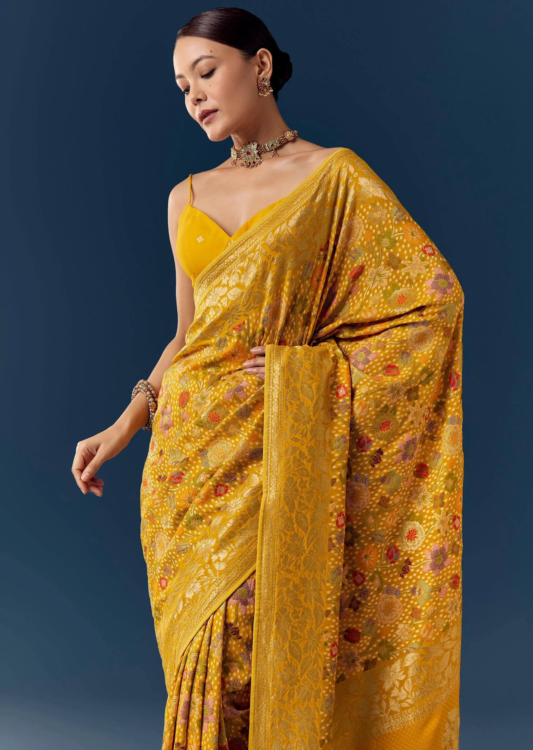 Mustard Jacquard Saree with Multicolour Floral Zari Weave - Image 5