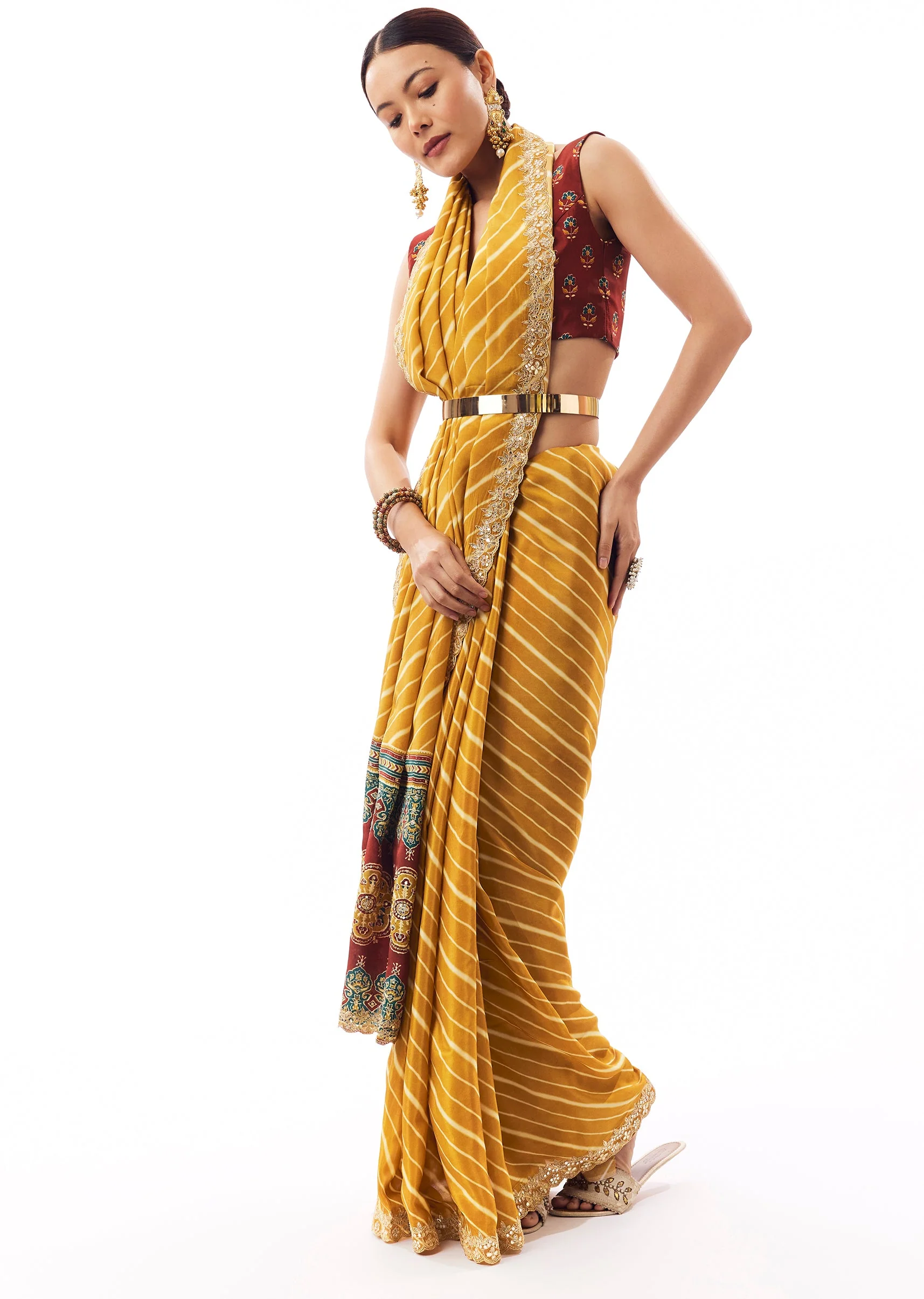 Mustard Lehariya Crepe Saree With Scalloped Gotta Work Border - Image 3
