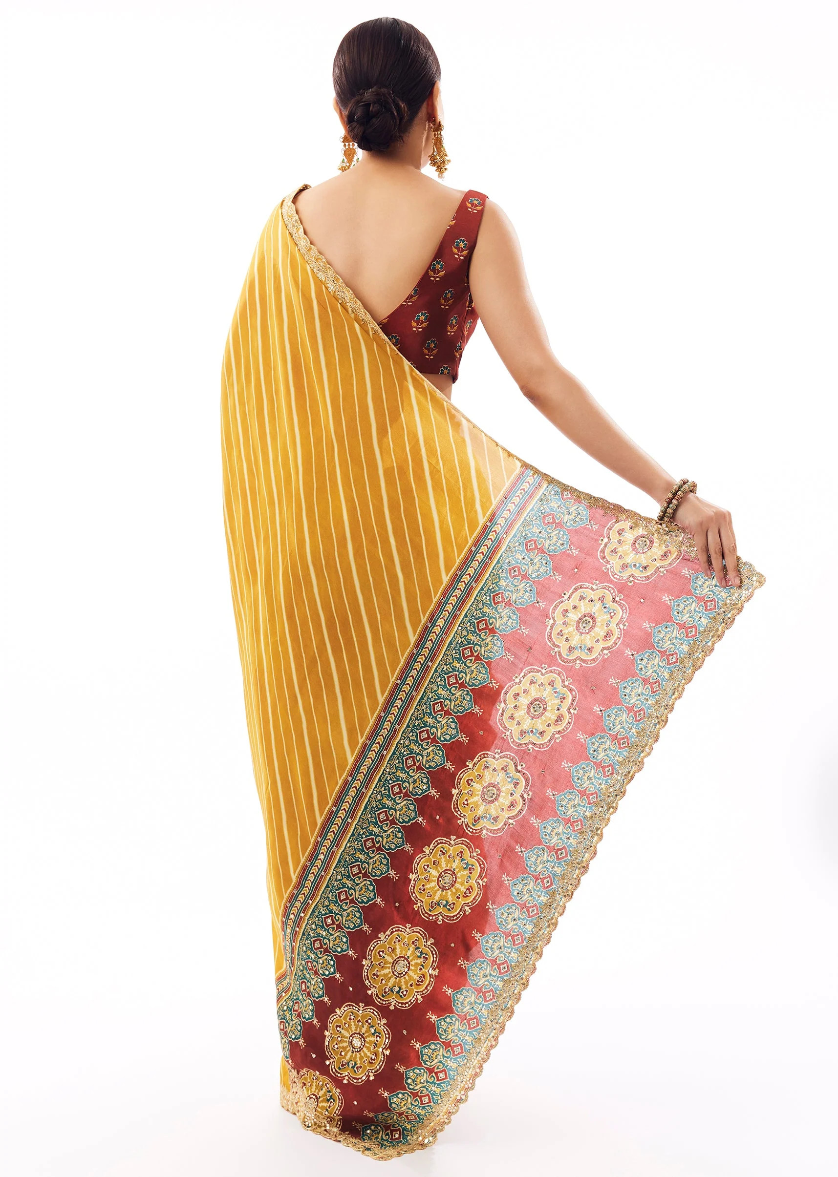 Mustard Lehariya Crepe Saree With Scalloped Gotta Work Border - Image 4
