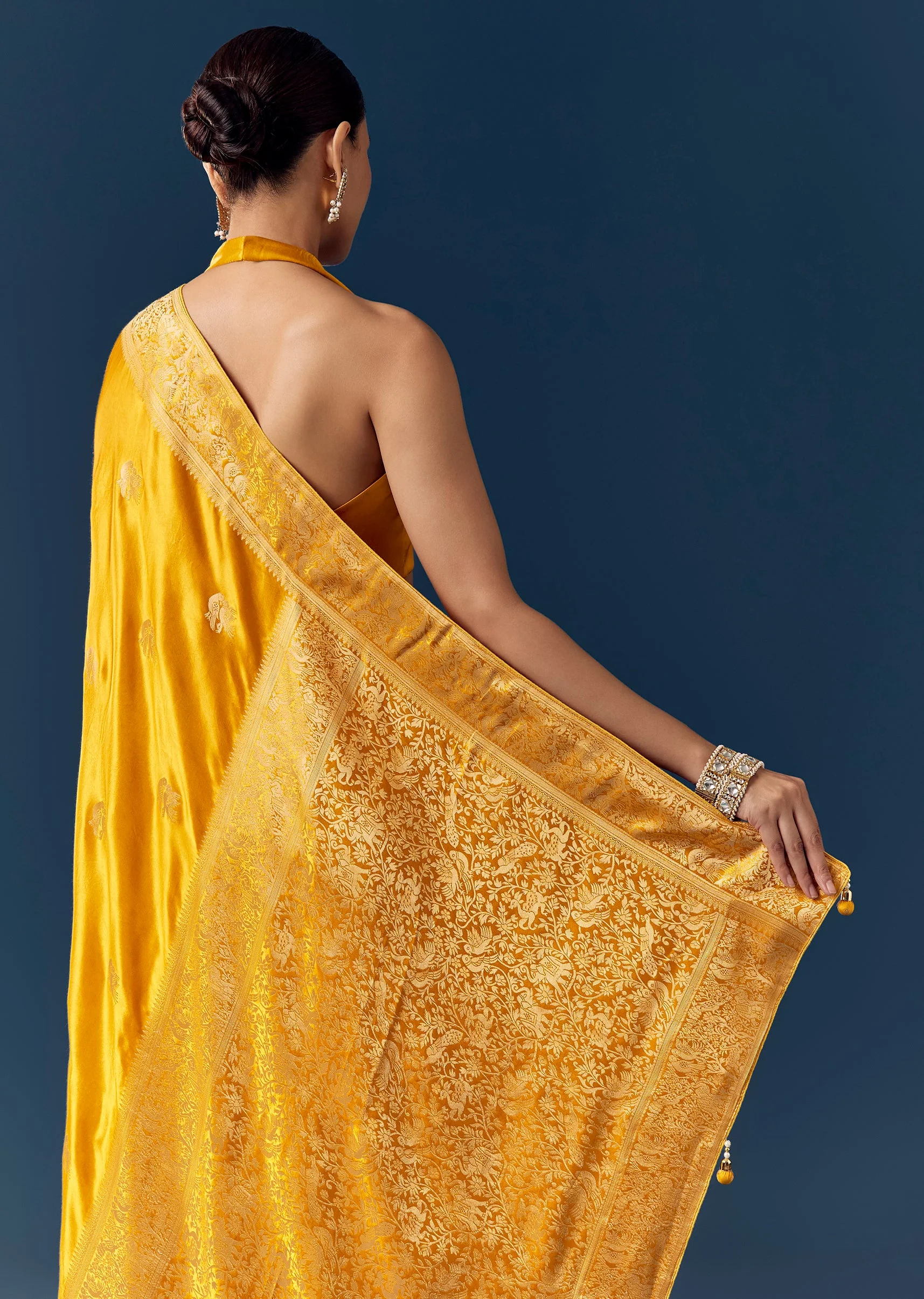 Mustard Satin Silk Saree with Bird Motif Zari Weave - Image 6