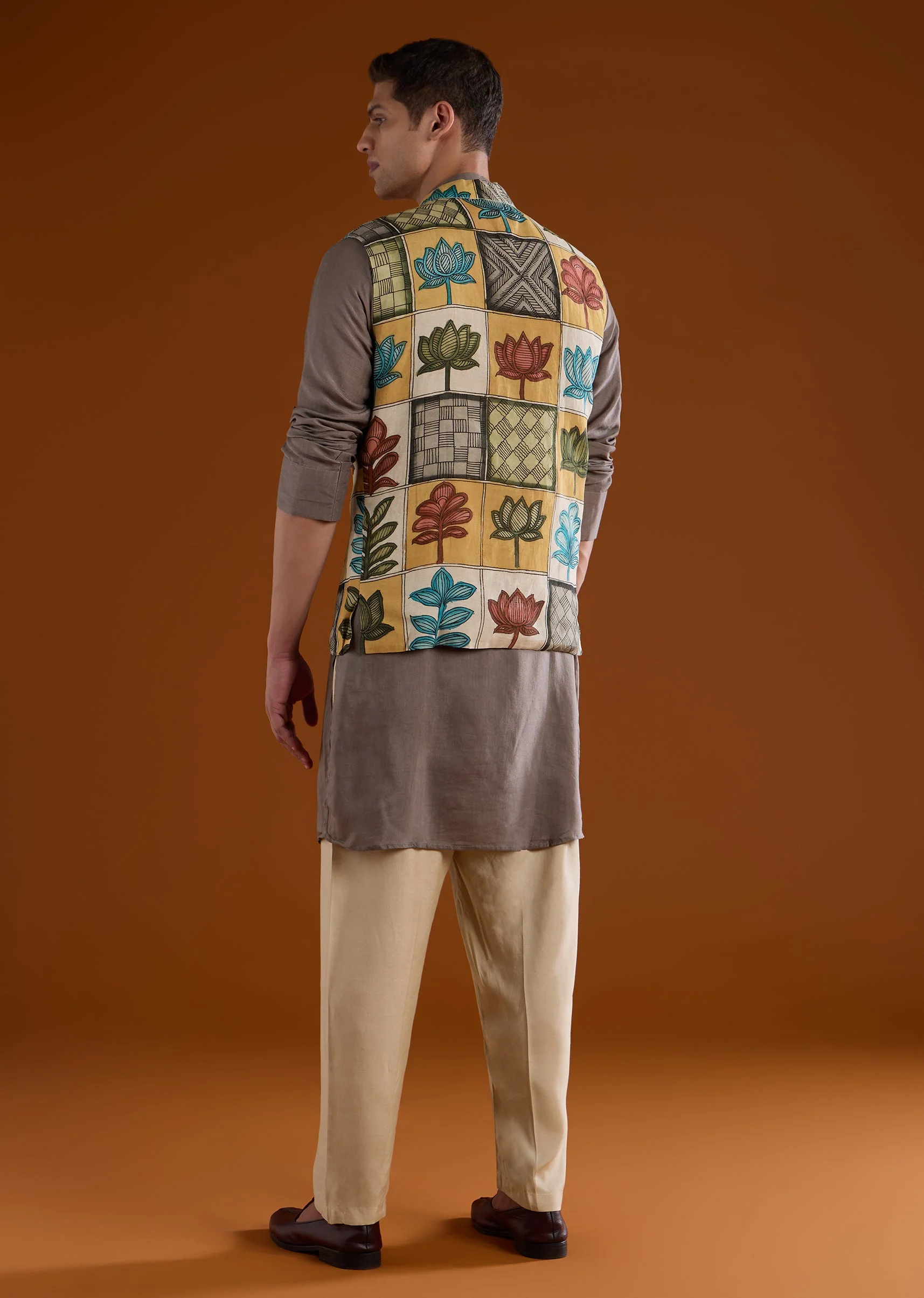 Mustard Yellow Silk Mens Kurta Jacket Set With Hand Painted Kalamkari - Image 5