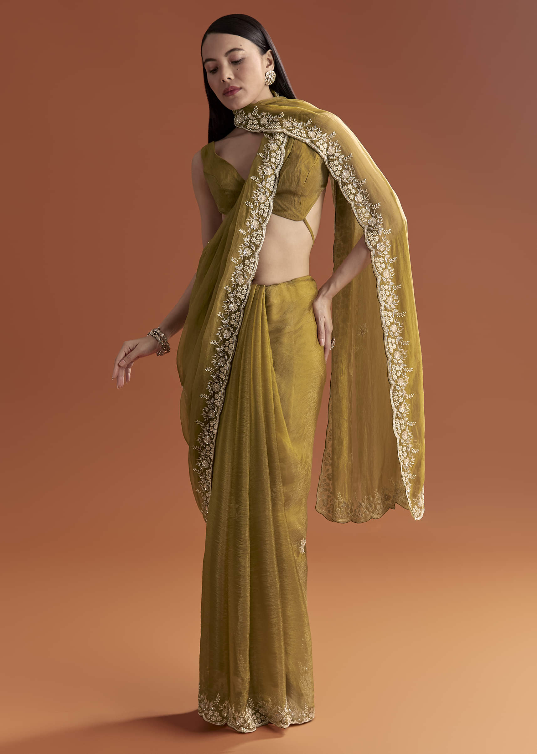 Mustard Yellow Tissue Saree With Floral Butti Embroidery - Image 4