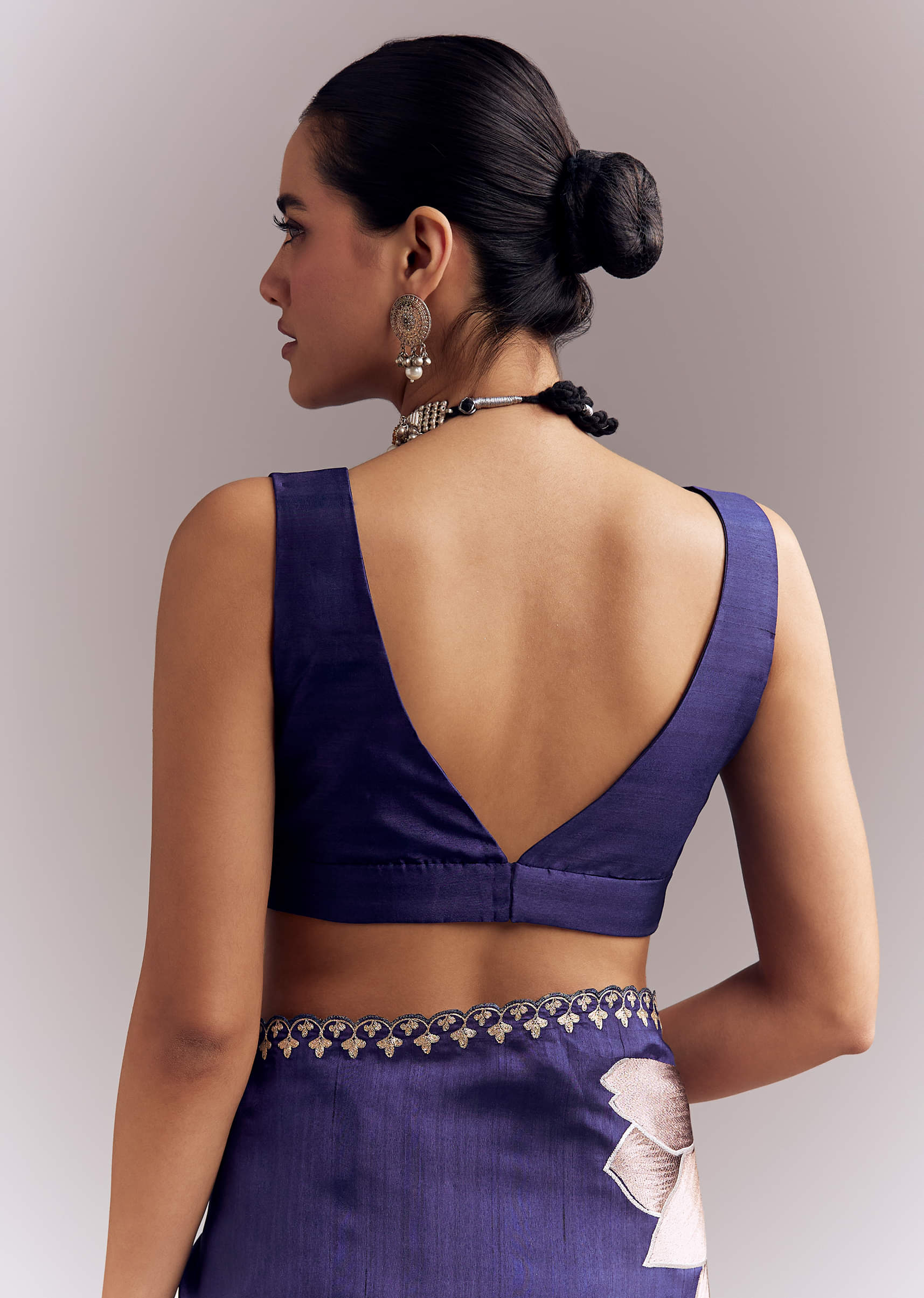 Navy Blue Organza Silk Saree With Floral Embroidery And Cutwork - Image 7