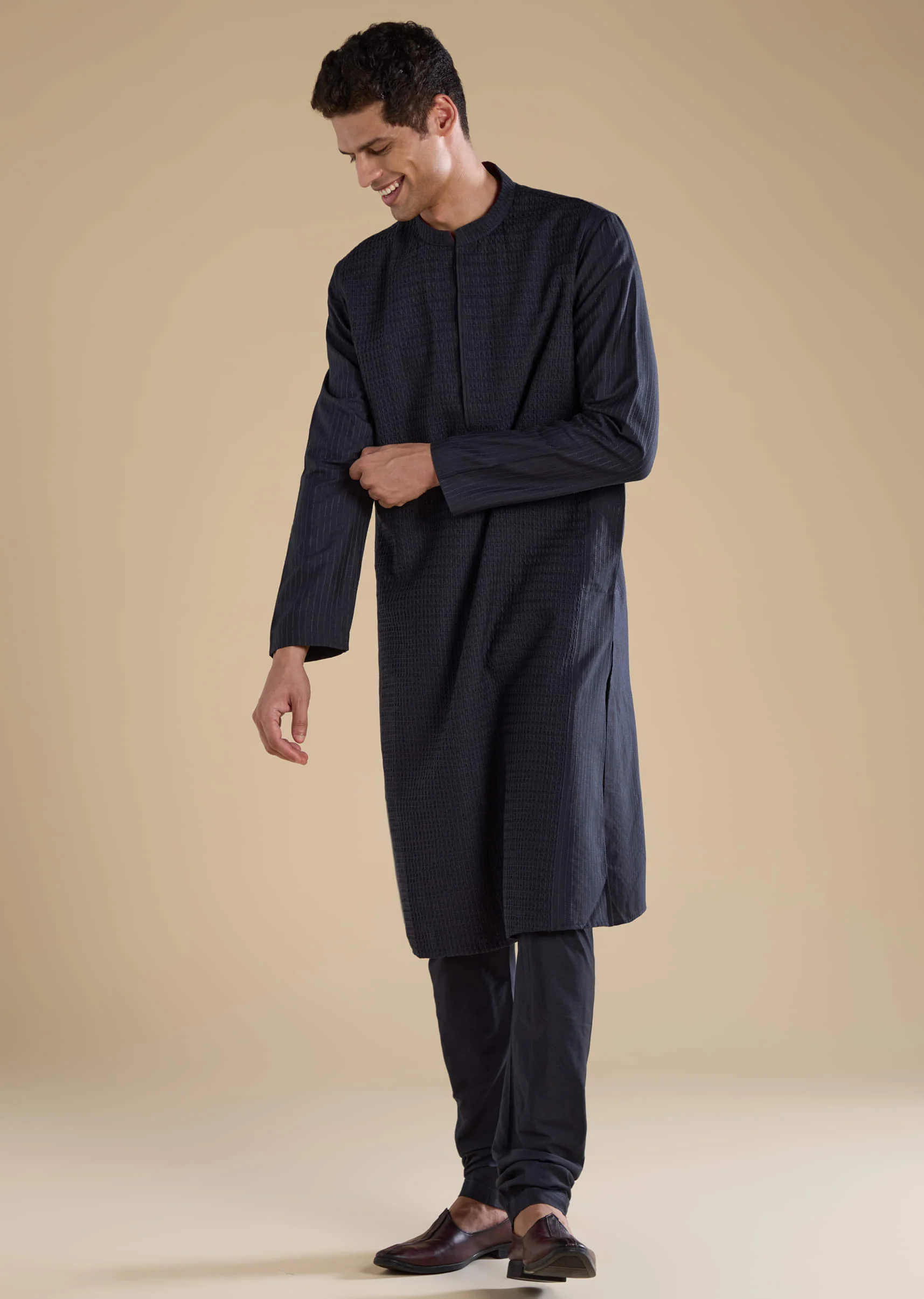 Navy Blue Pintuck Mens Kurta Set - Image 4