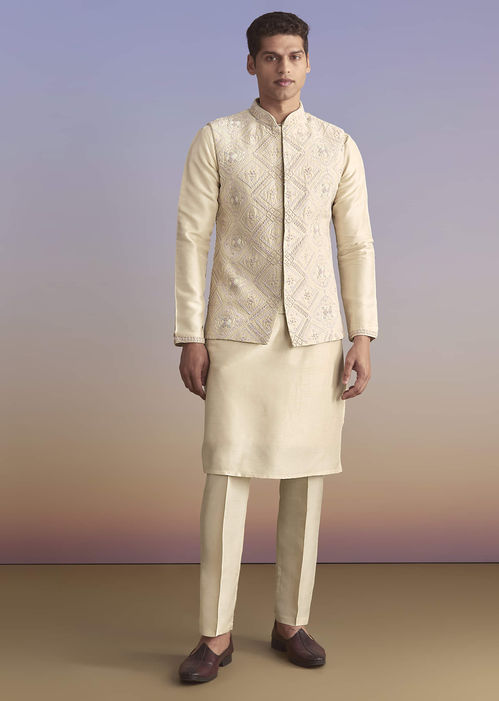 Off White Banarasi Silk Kurta Jacket Set For Men With Embroidery - Image 3