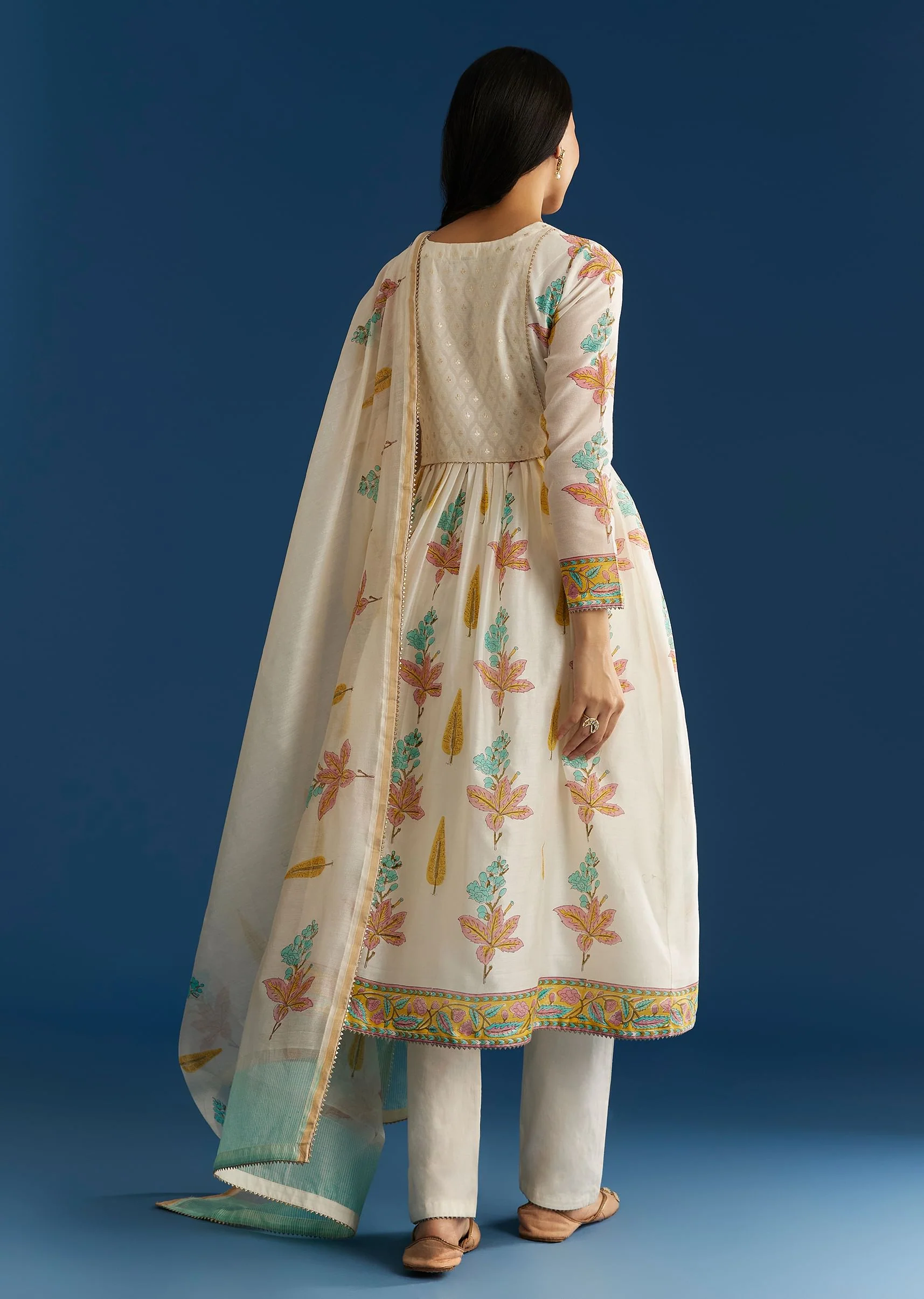 Off White Block Print Anarkali And Dupatta Set With Gotta Lace Detailing - Image 5