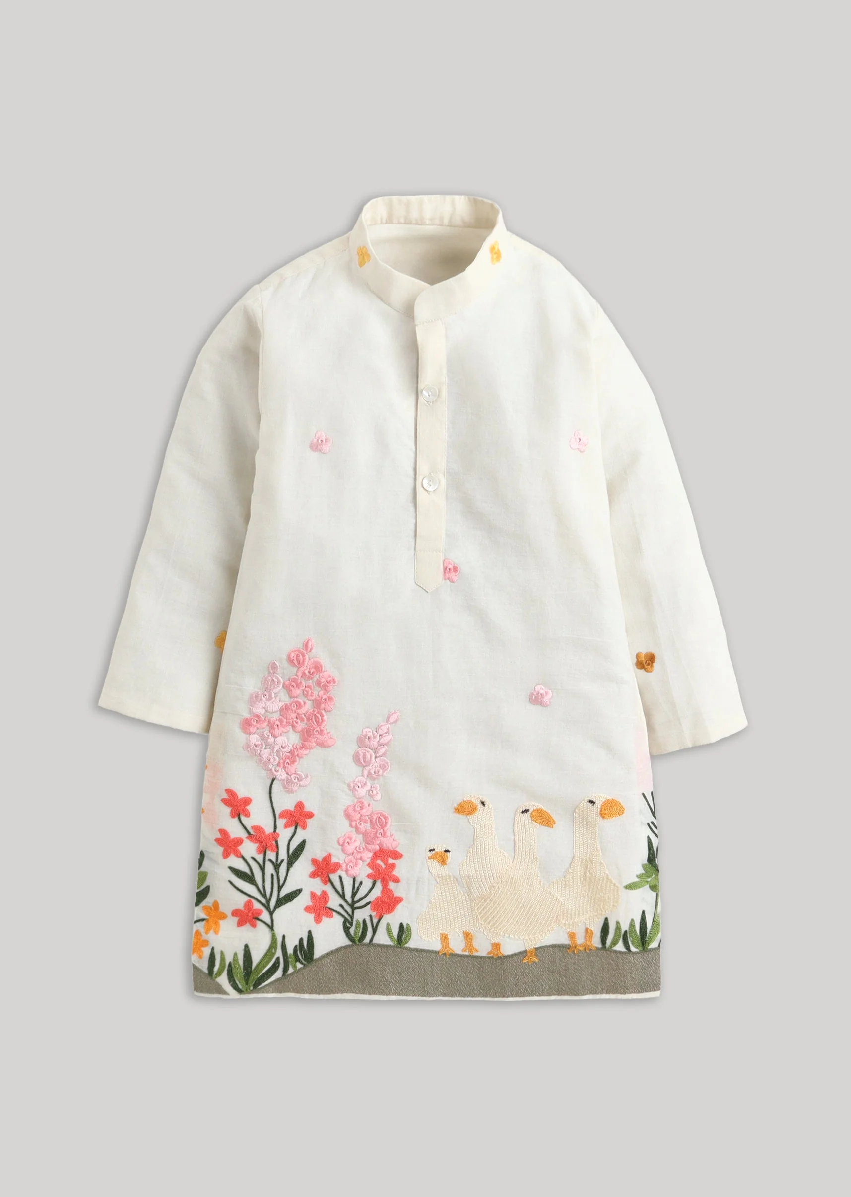 Off White Kurta Set With Embroidery And Multicolour Accents - Image 3