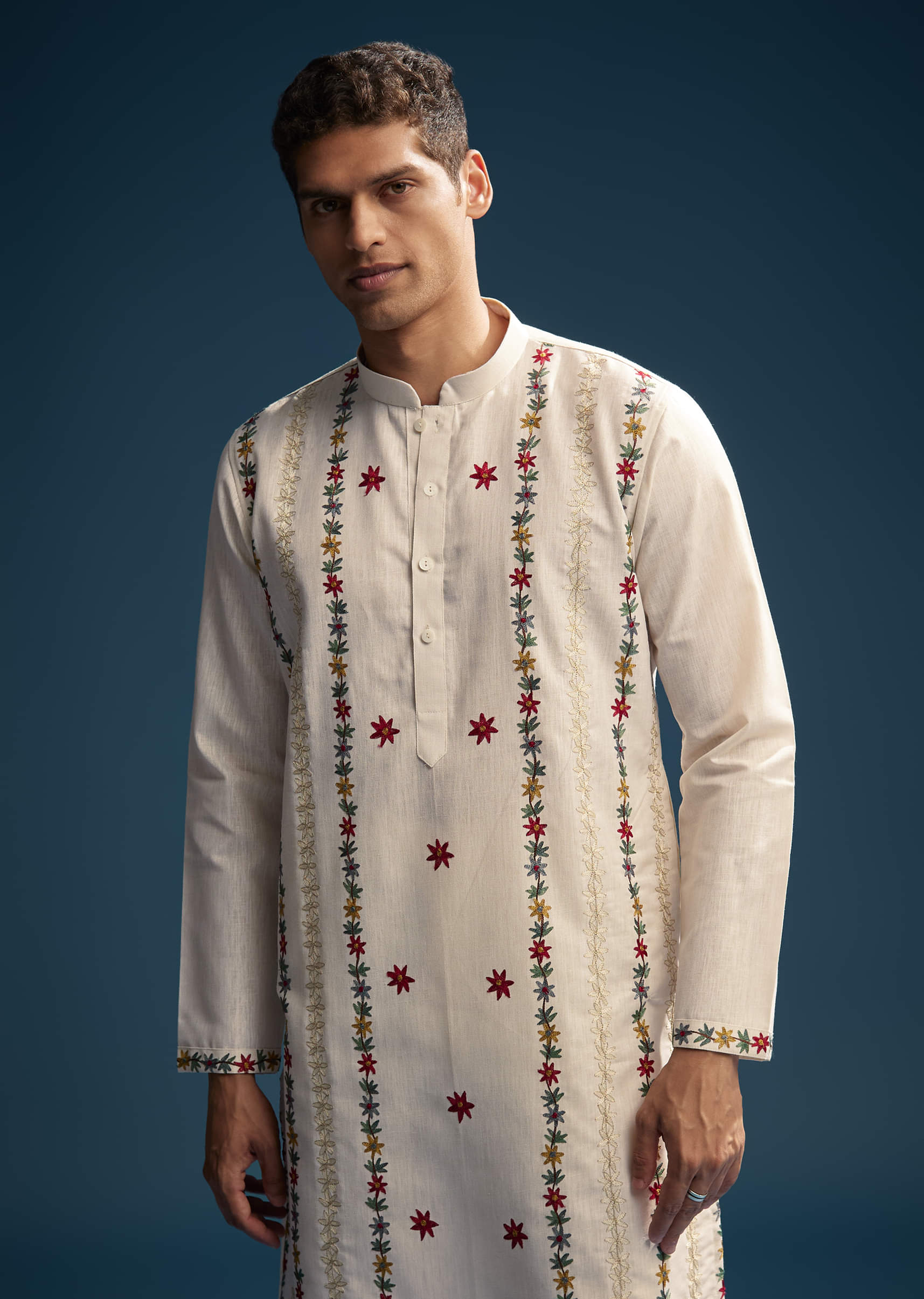 Off White Linen Kurta Set For Men With Resham Aari Work - Image 4