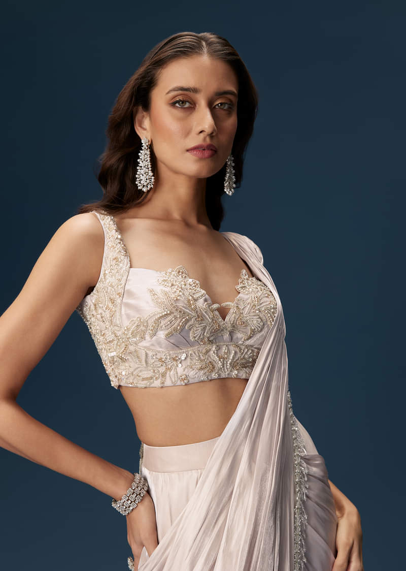 Off White Saree With Embroidered Blouse - Image 4