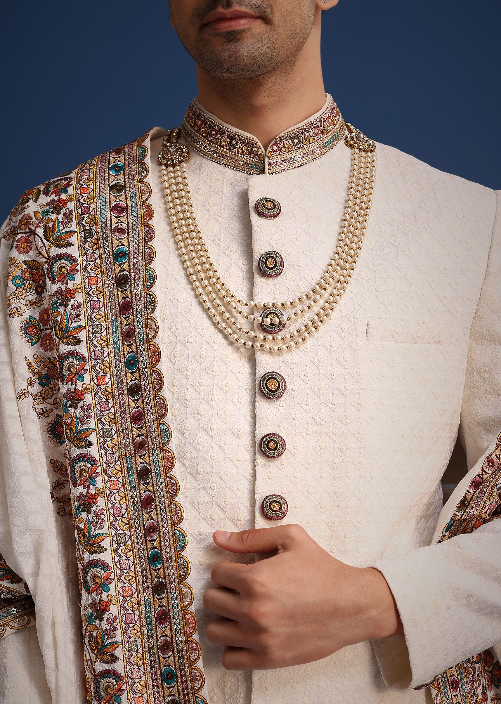 Off White Silk Embroidered Sherwani Set With Dupatta - Image 2