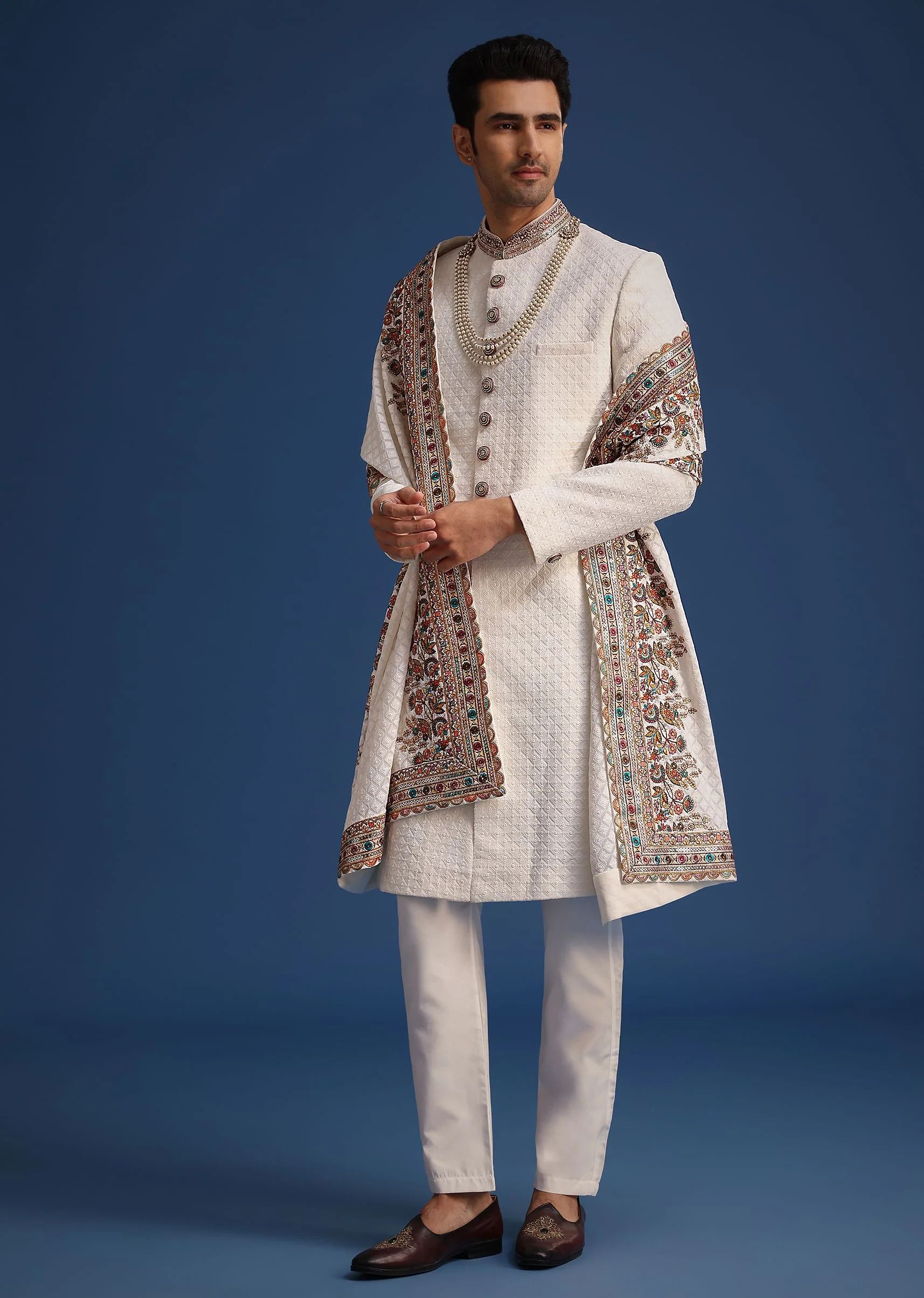Off White Silk Embroidered Sherwani Set With Dupatta - Image 3